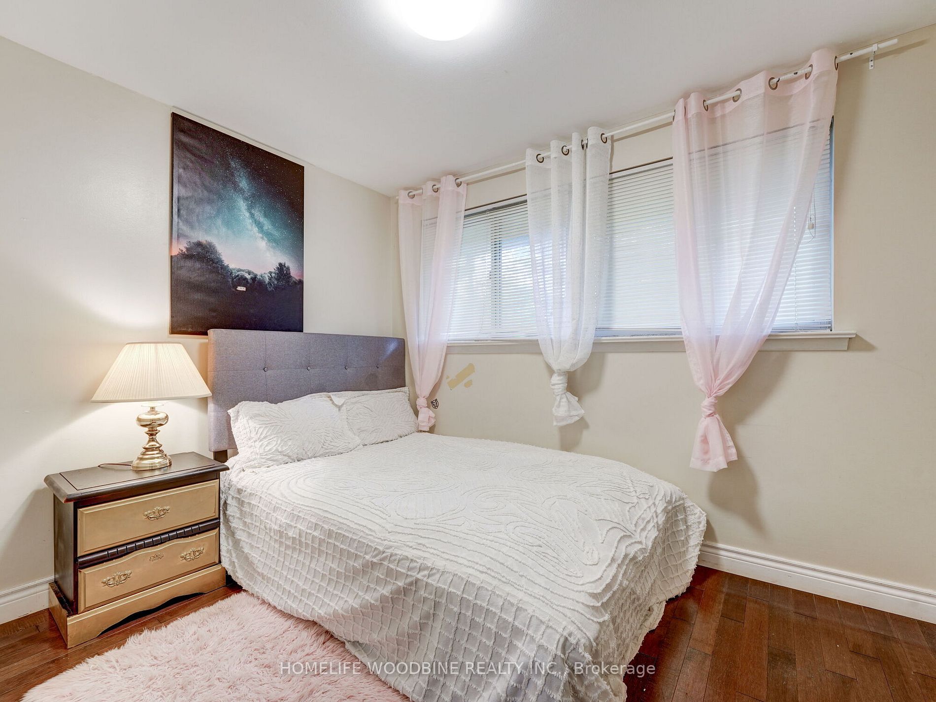 15 Woodgarden Crescent