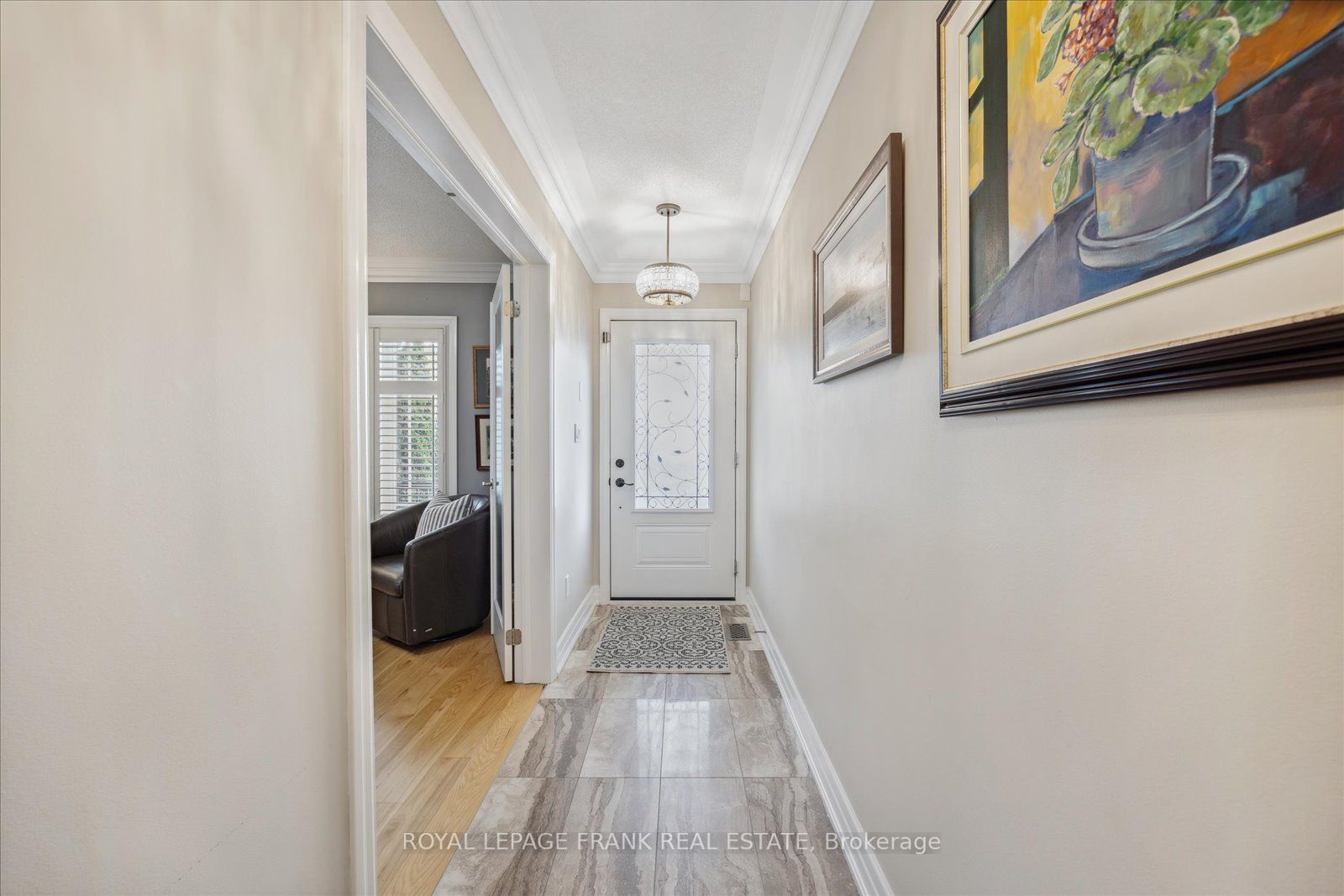 1851 Silverstone Cres