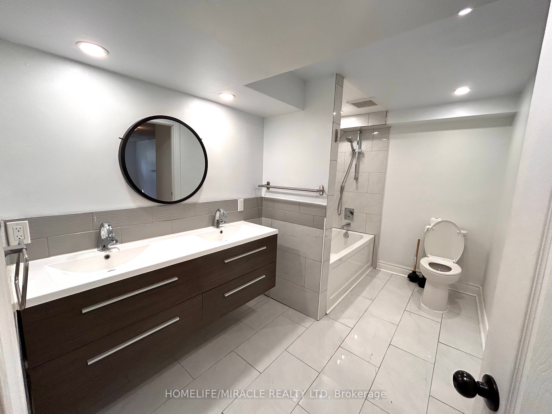 696 Sheppard Ave, #Bsmt