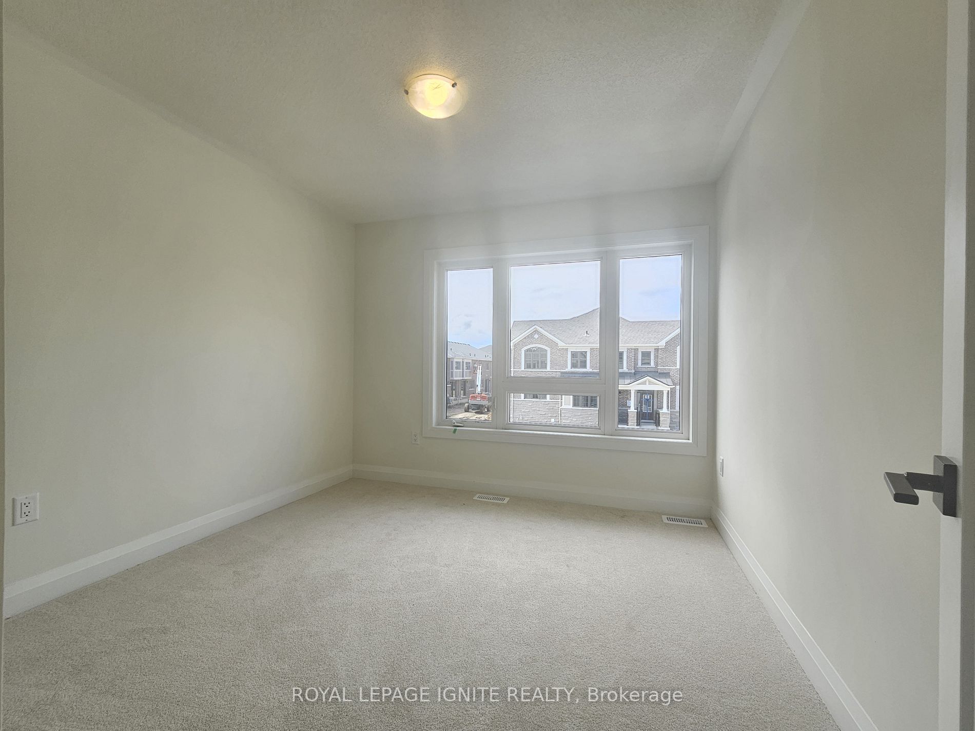 3250 Chimney Swift Cres