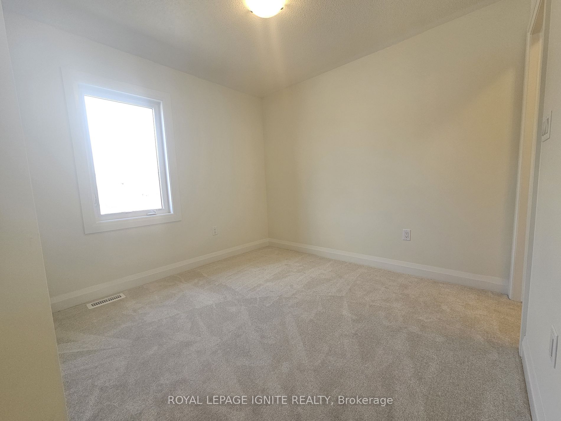 3250 Chimney Swift Cres