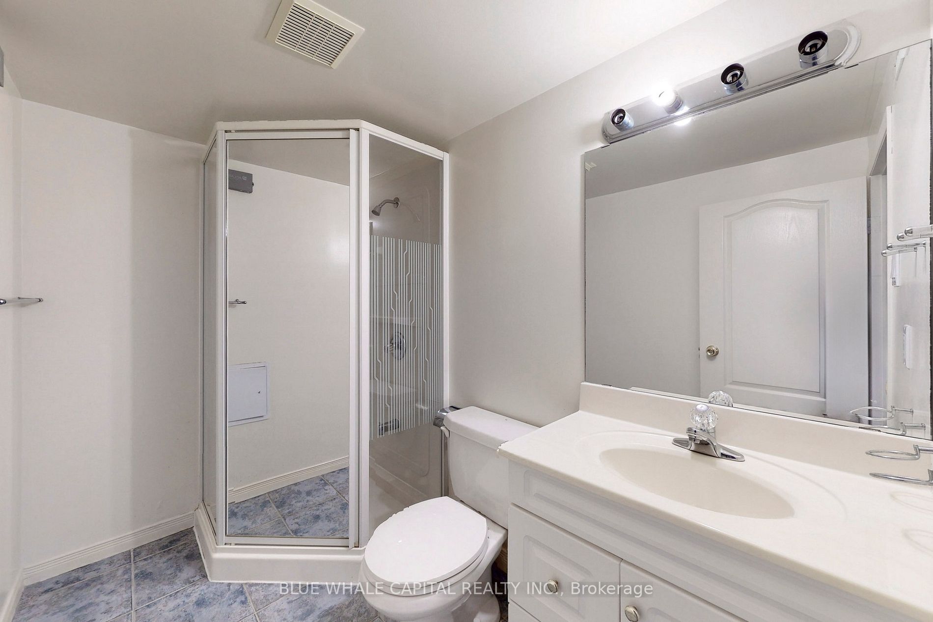 61 Holmbush Cres