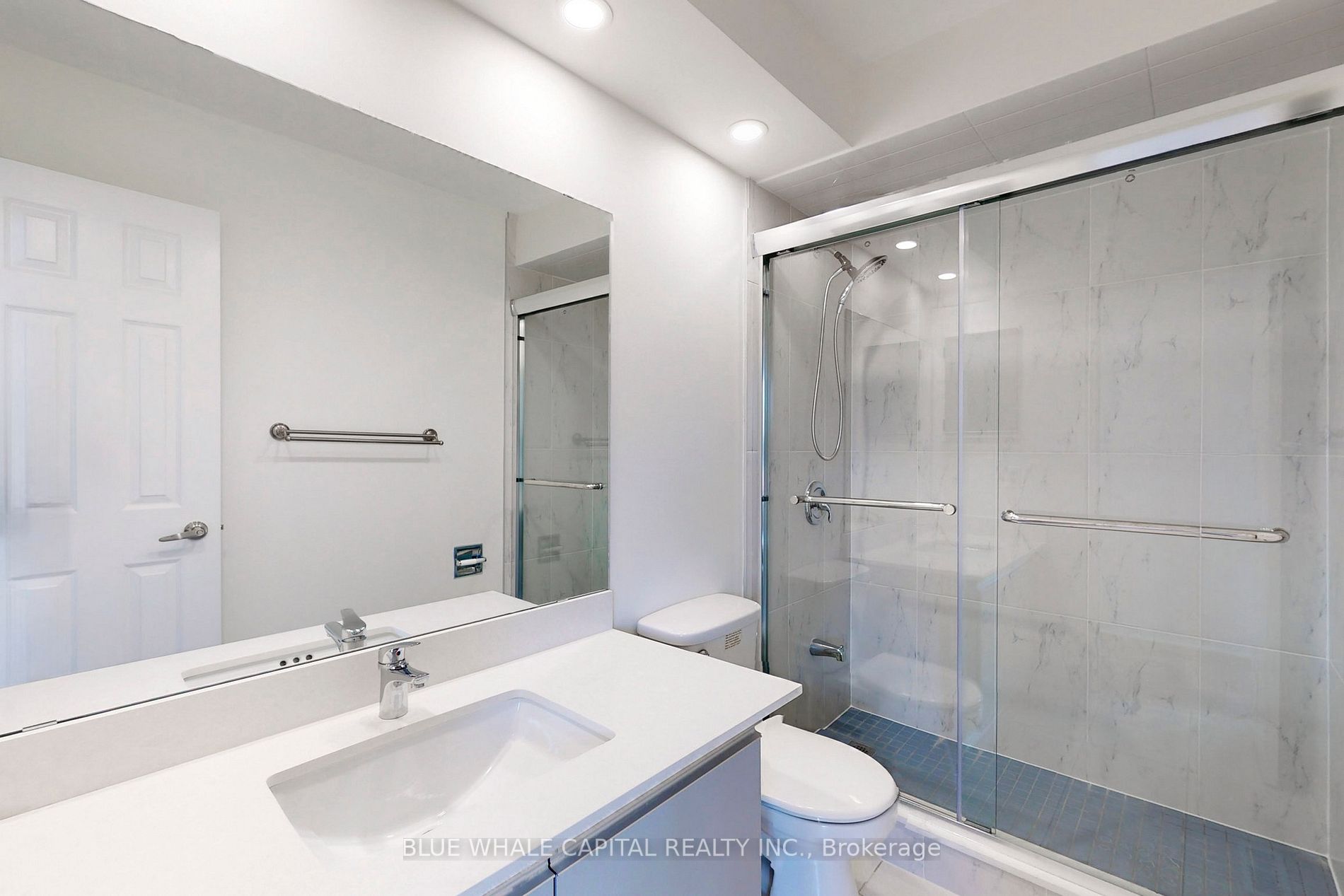 61 Holmbush Cres