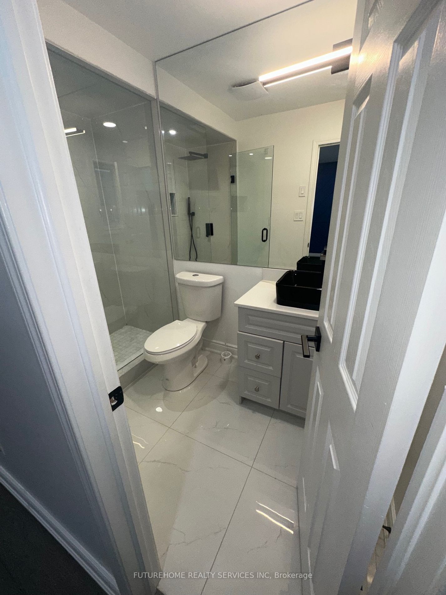 1075 Ellesmere Rd, #127