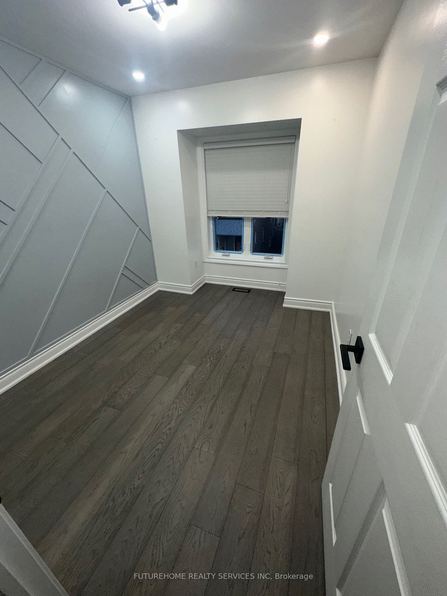 1075 Ellesmere Road, #127