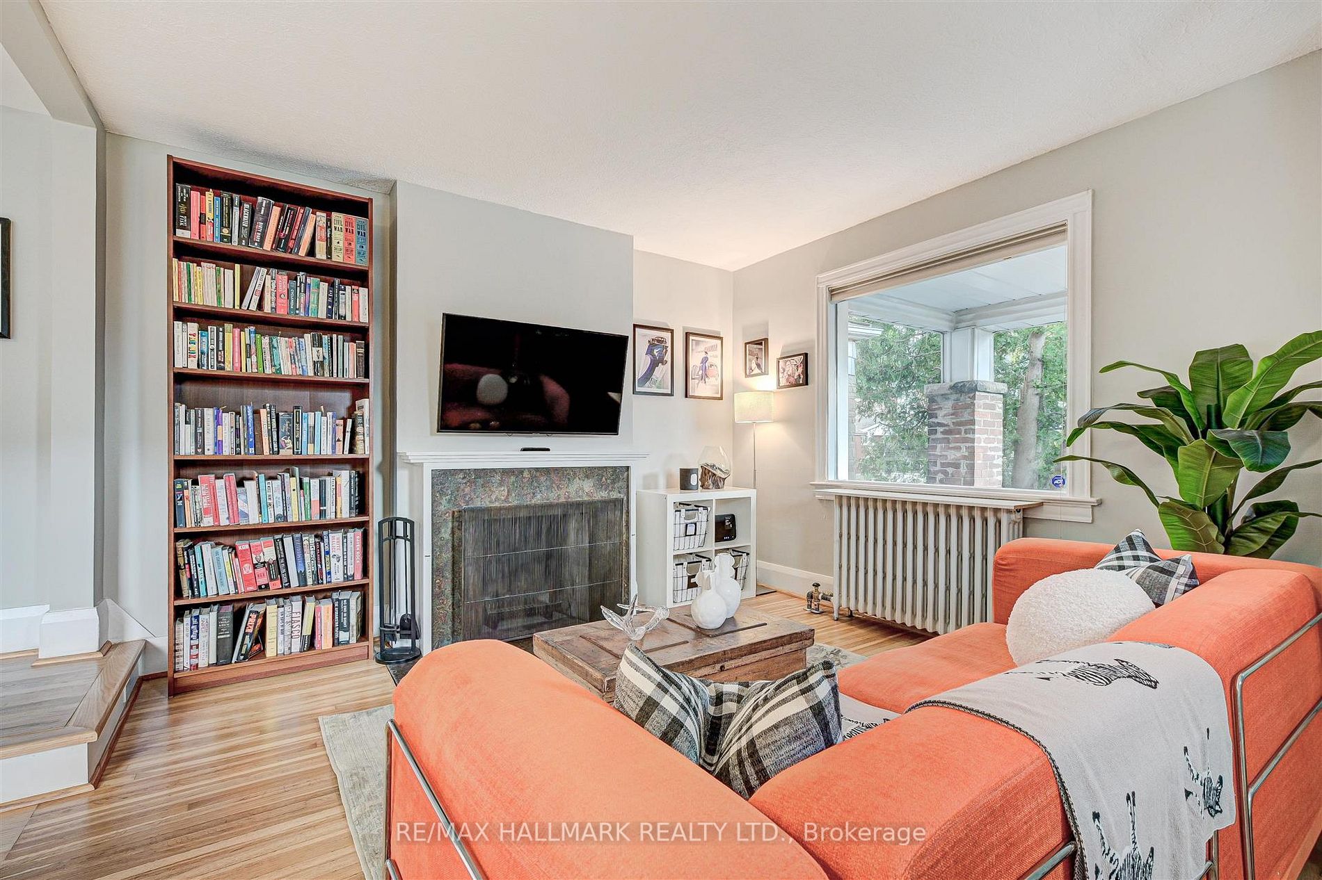 262 Mortimer Avenue