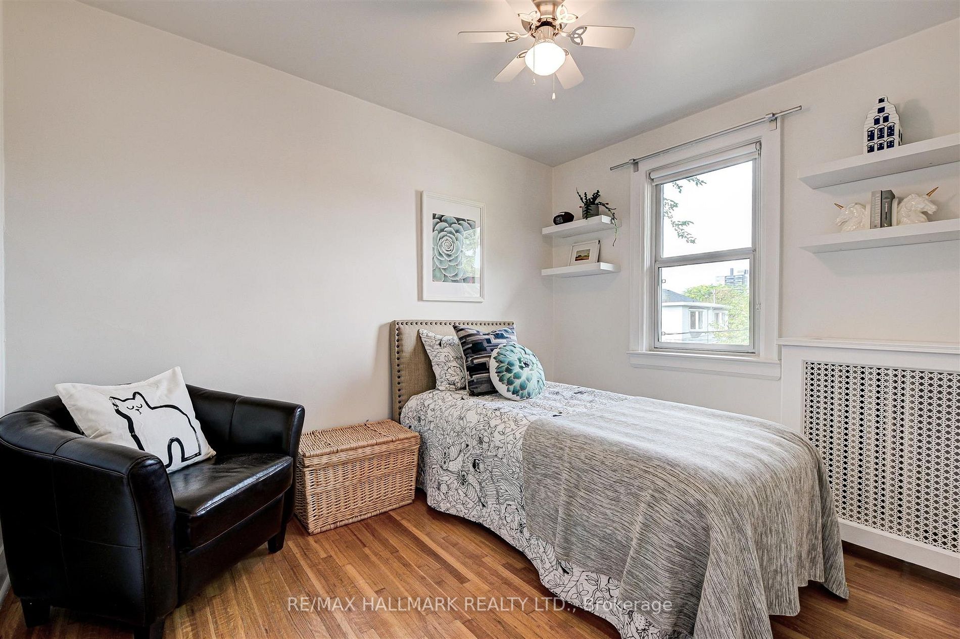 262 Mortimer Avenue