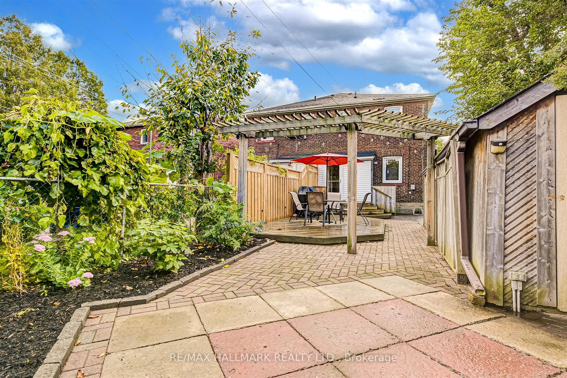 262 Mortimer Avenue