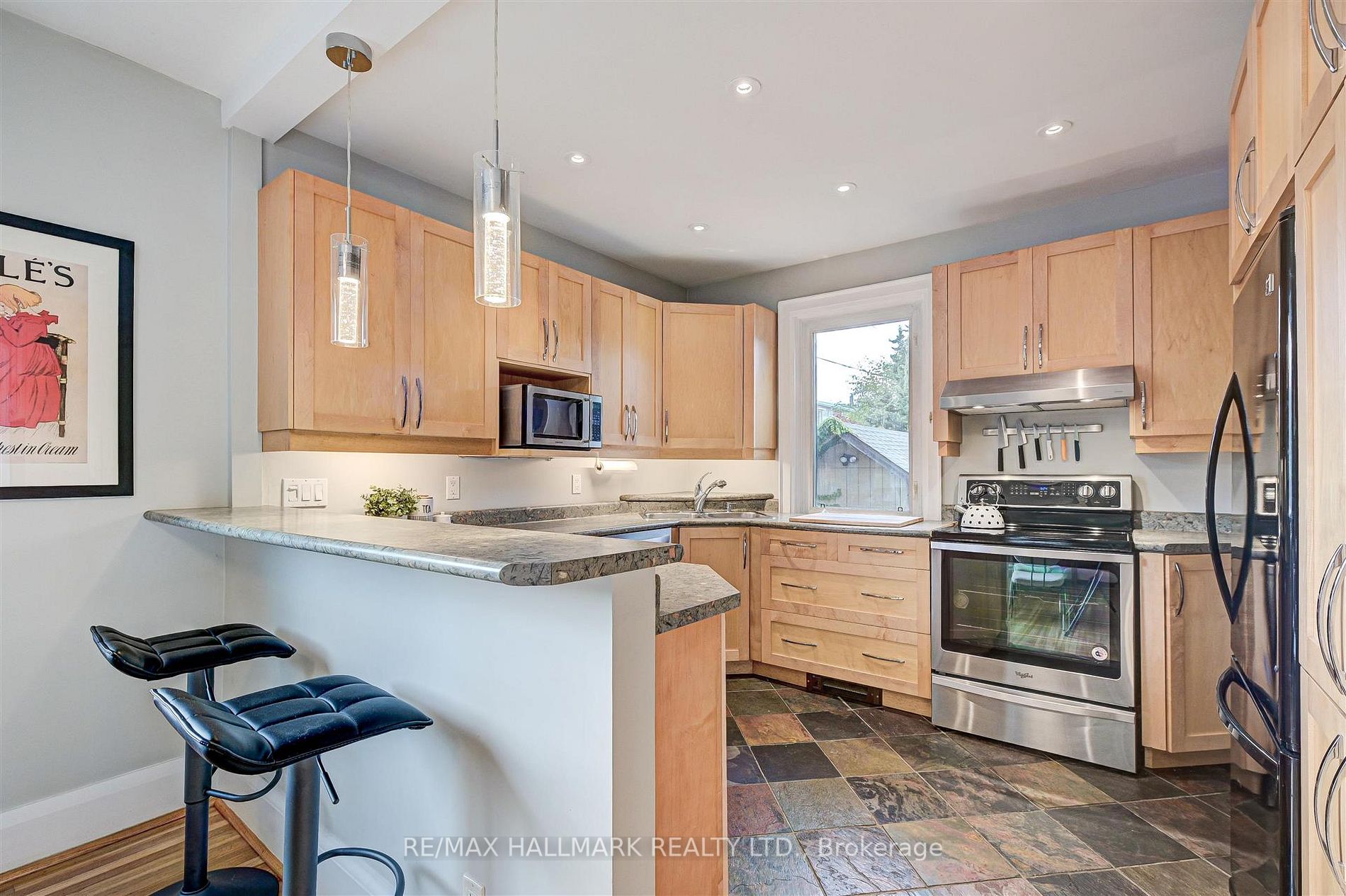 262 Mortimer Avenue