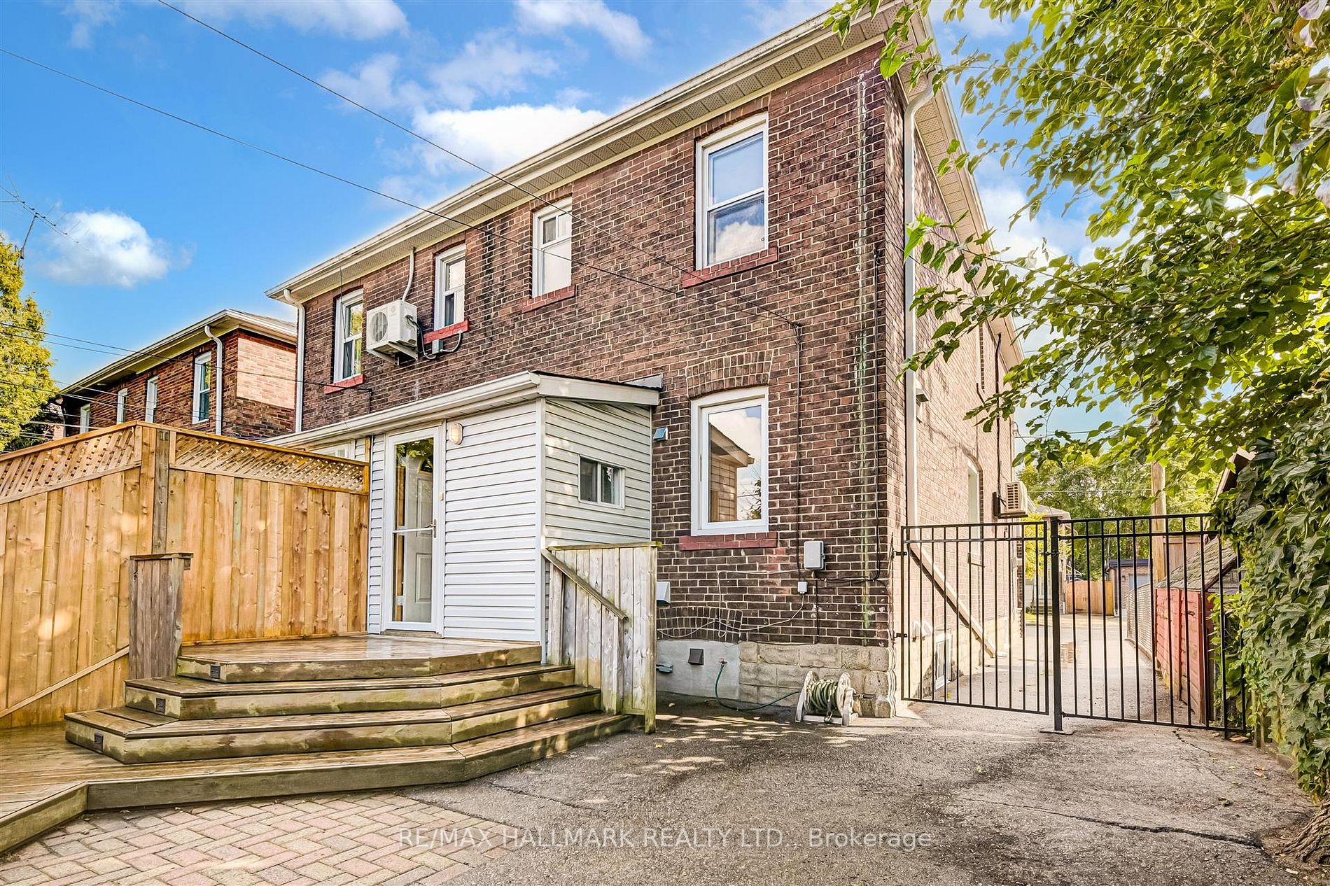 262 Mortimer Avenue