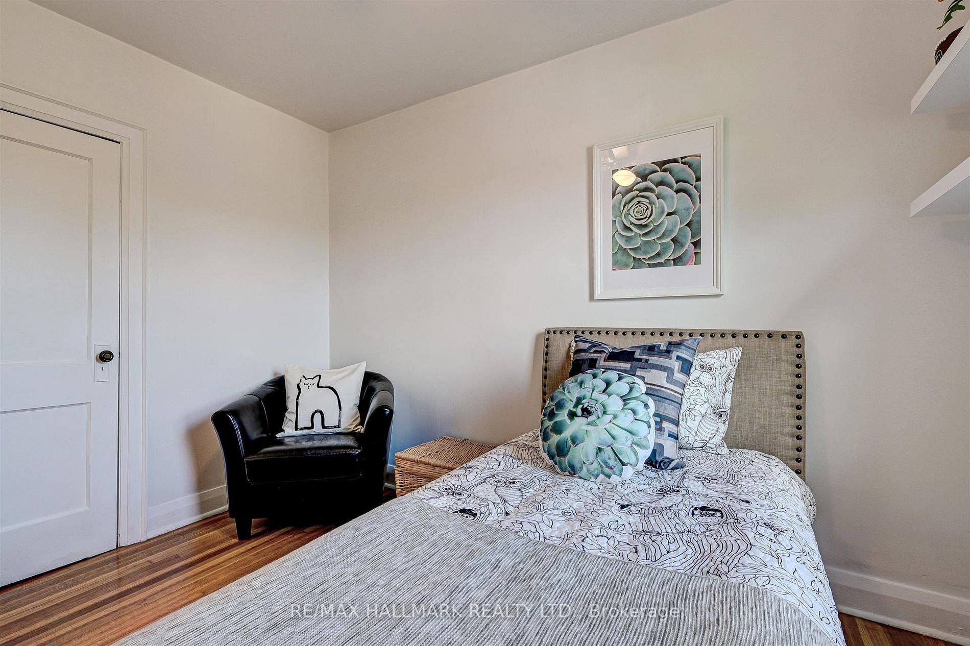 262 Mortimer Avenue