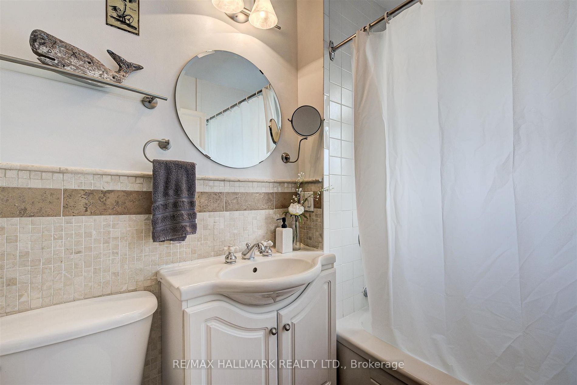 262 Mortimer Avenue