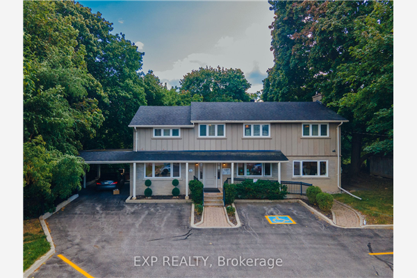35 Winchester Rd E, Whitby