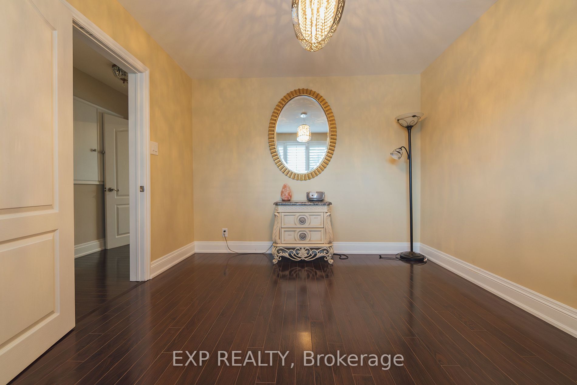 35 Winchester Rd E