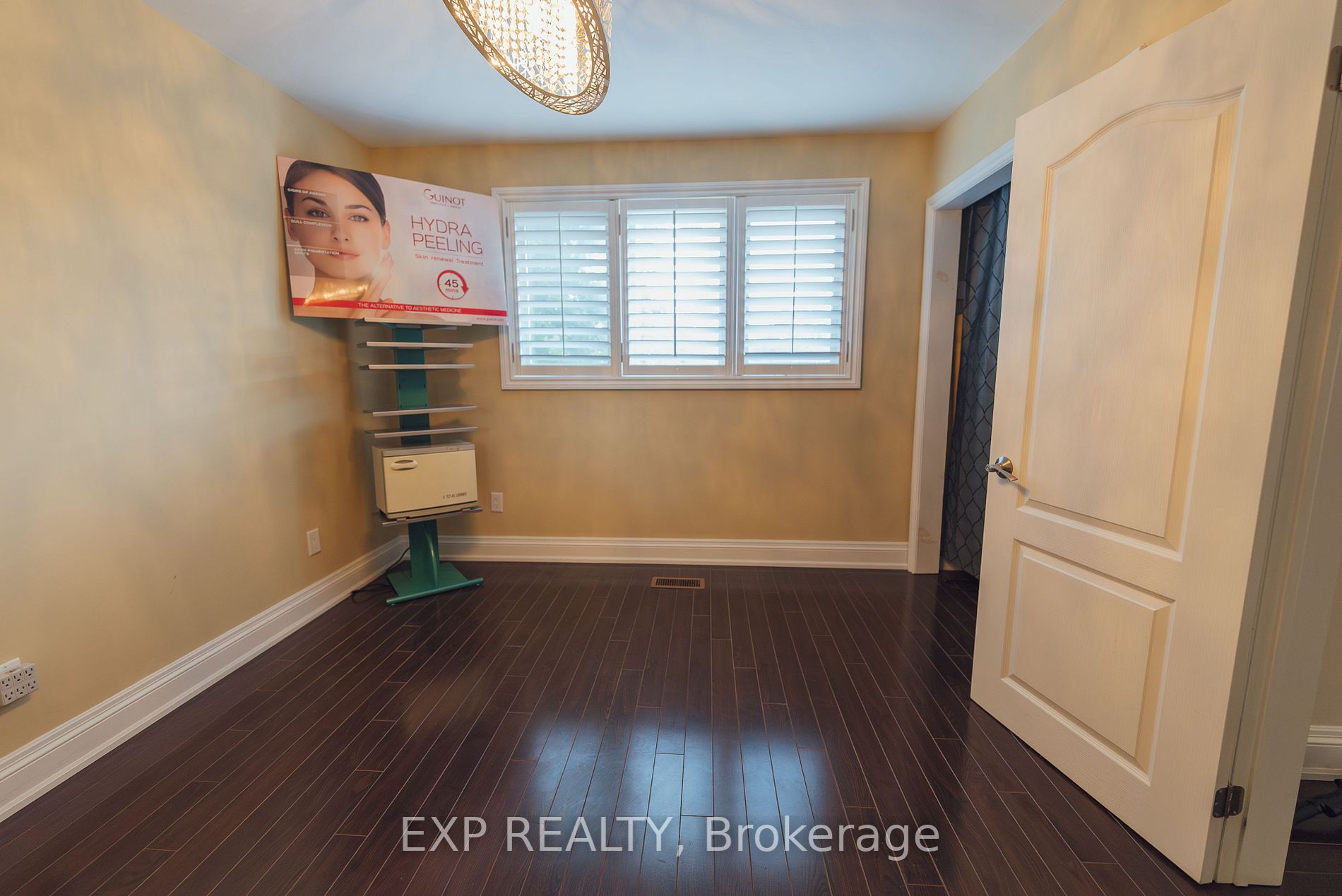 35 Winchester Rd E