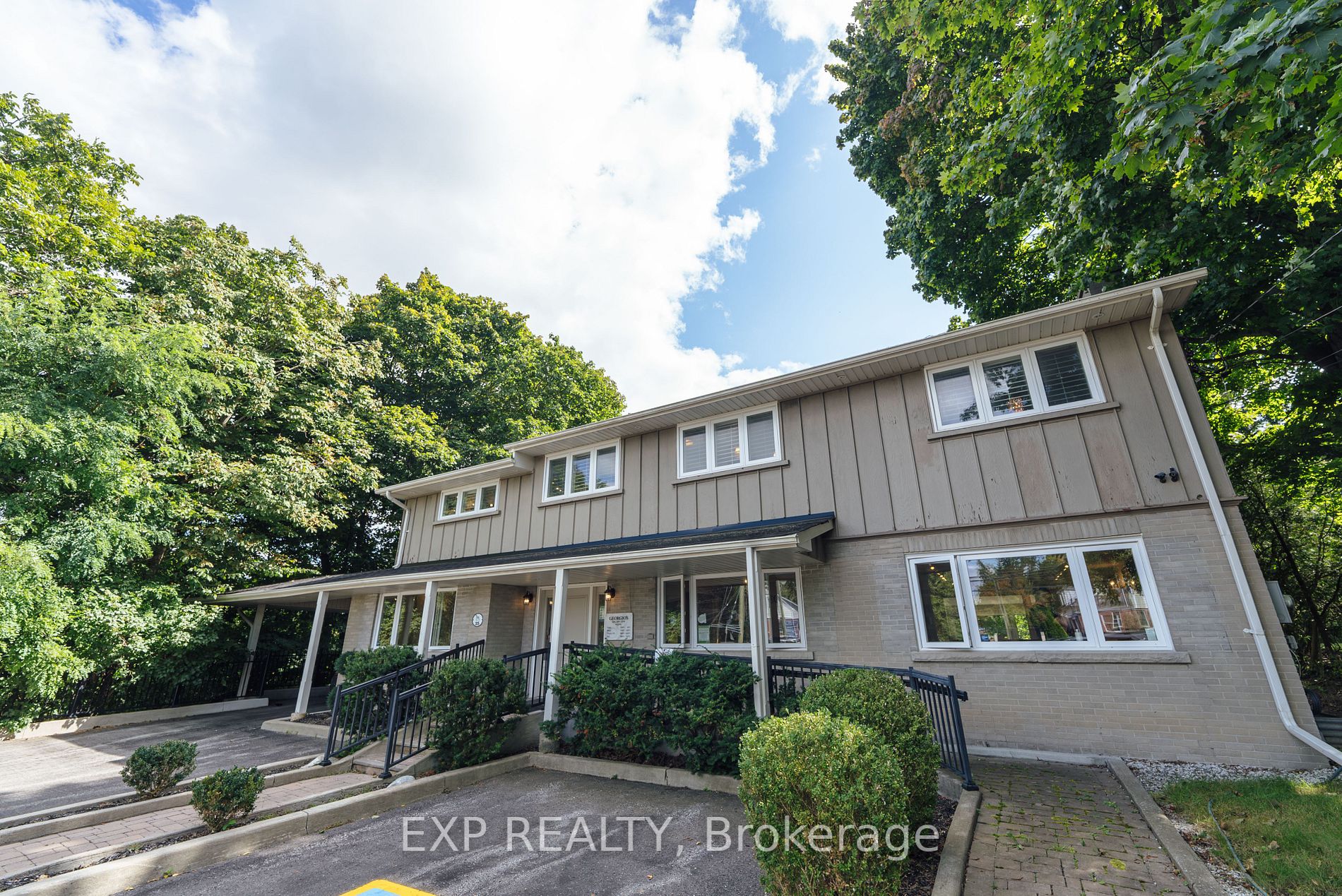 35 Winchester Rd E