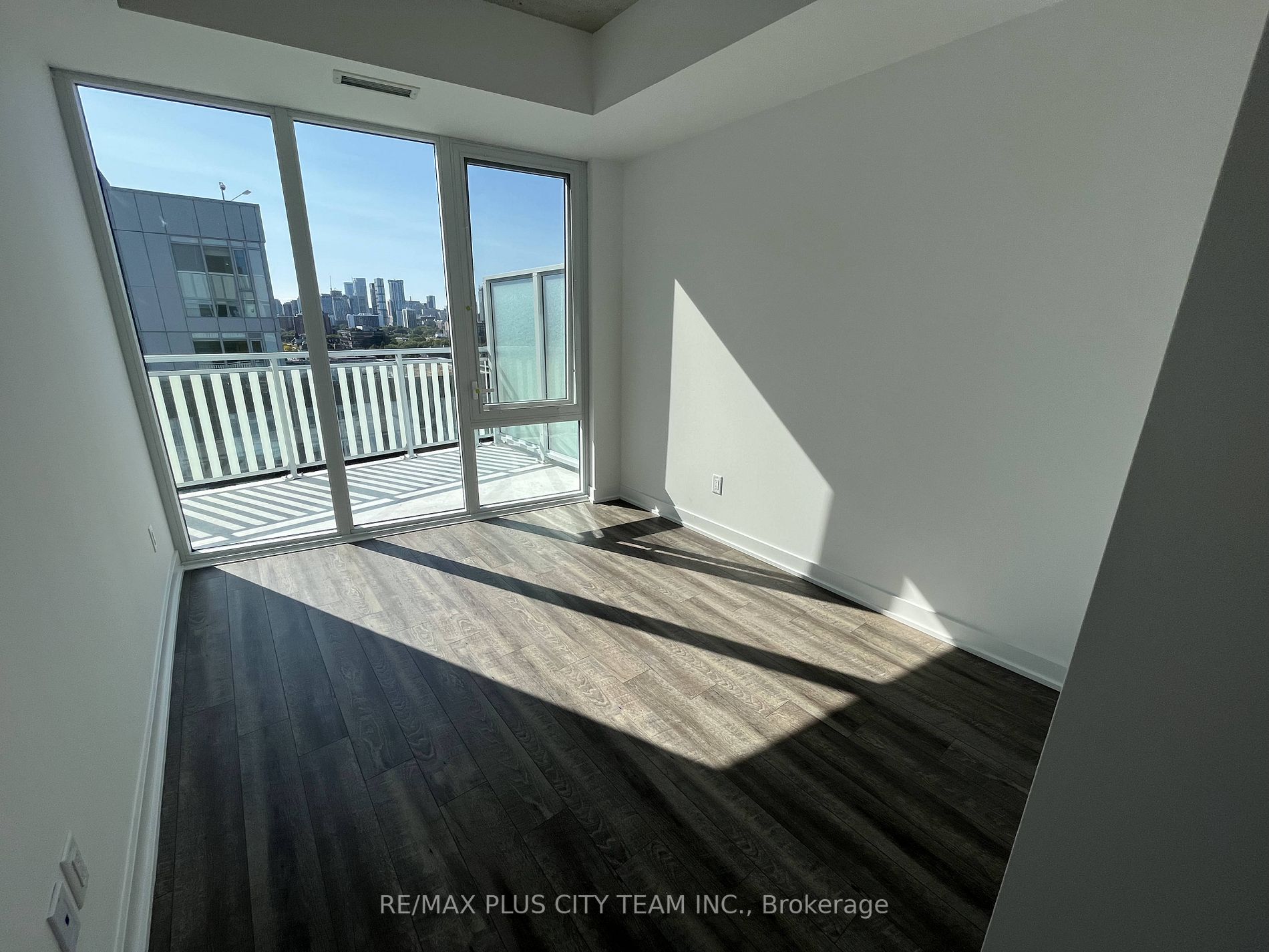 45 Baseball Place, #1402