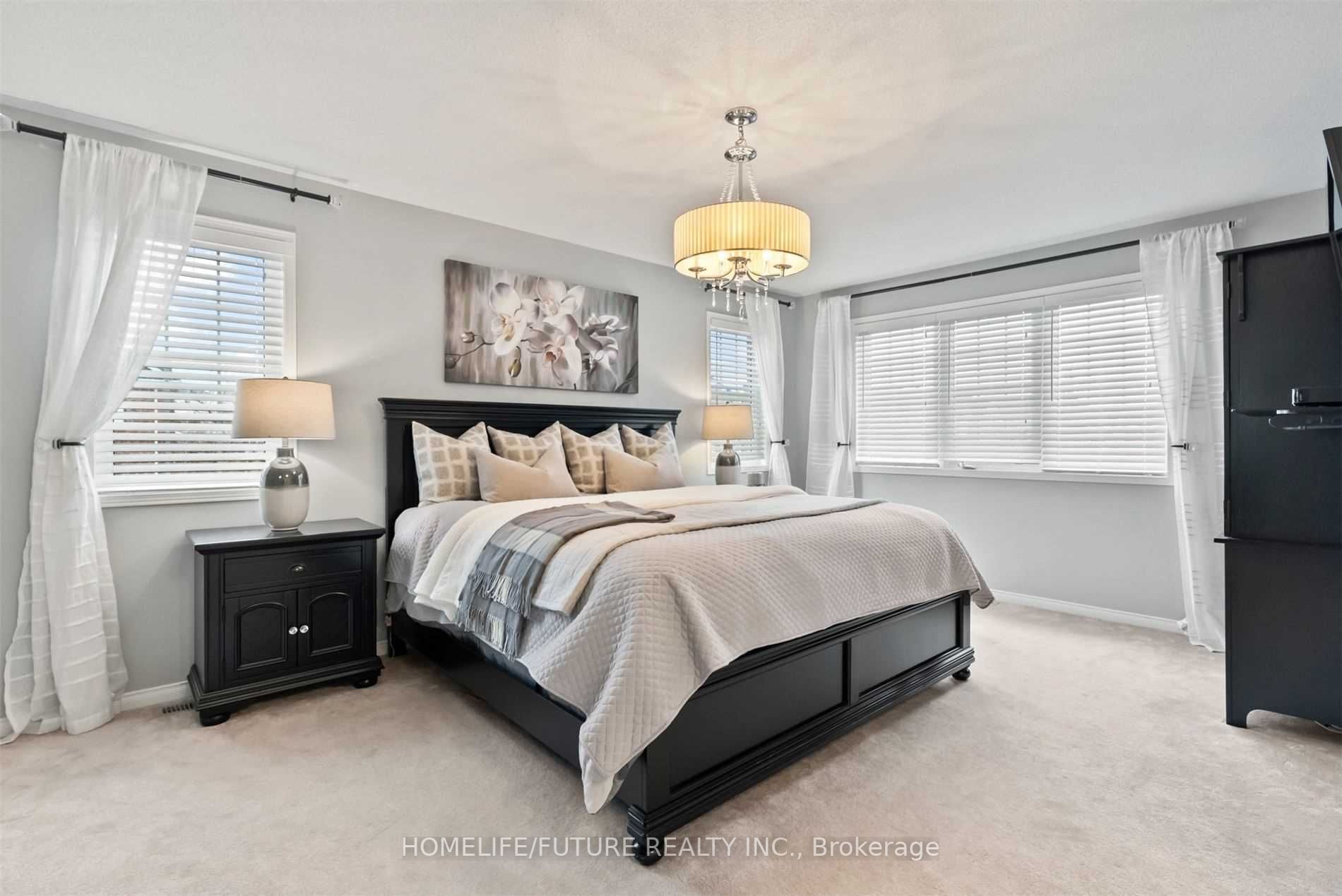 1381 Clearbrook Dr