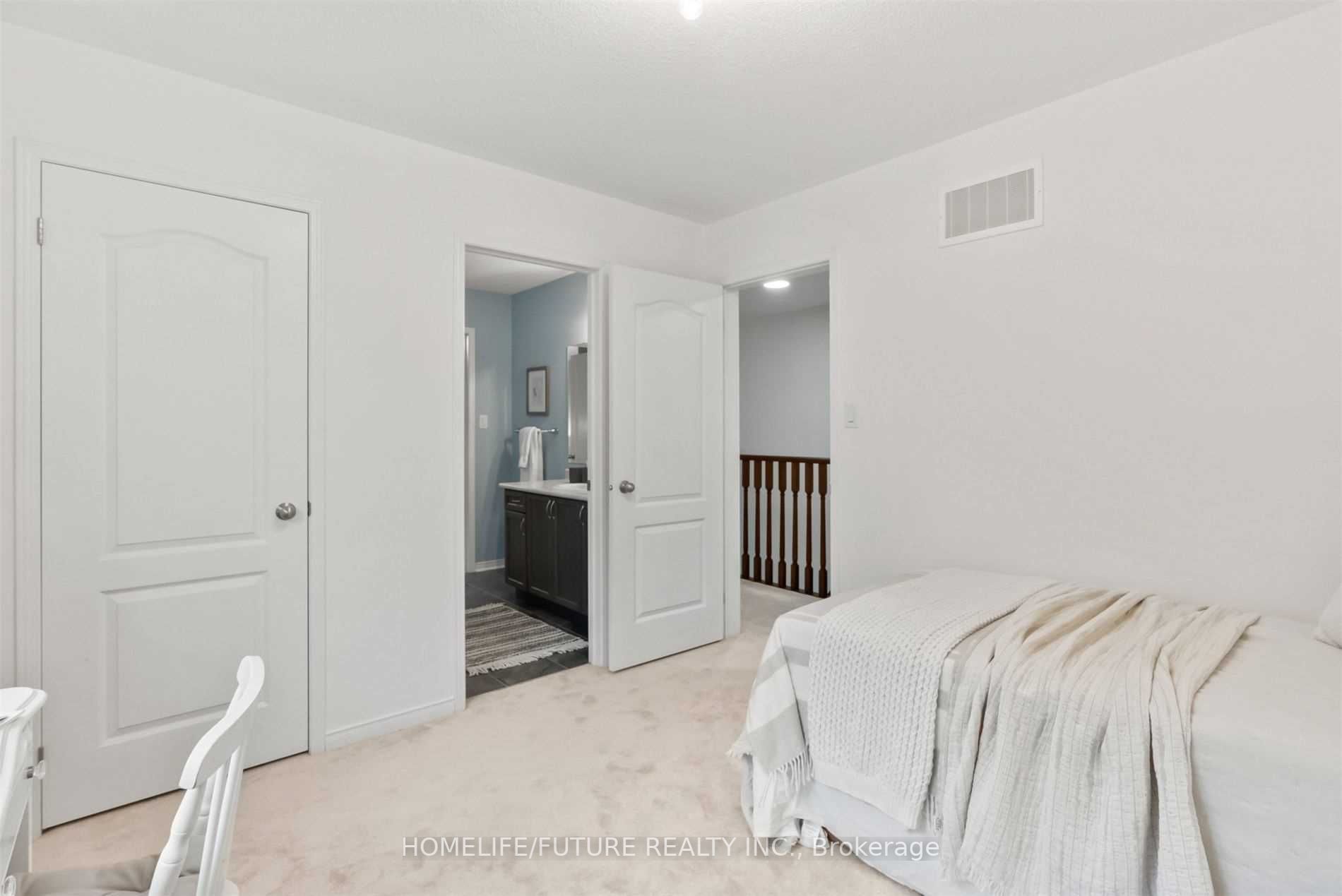 1381 Clearbrook Dr