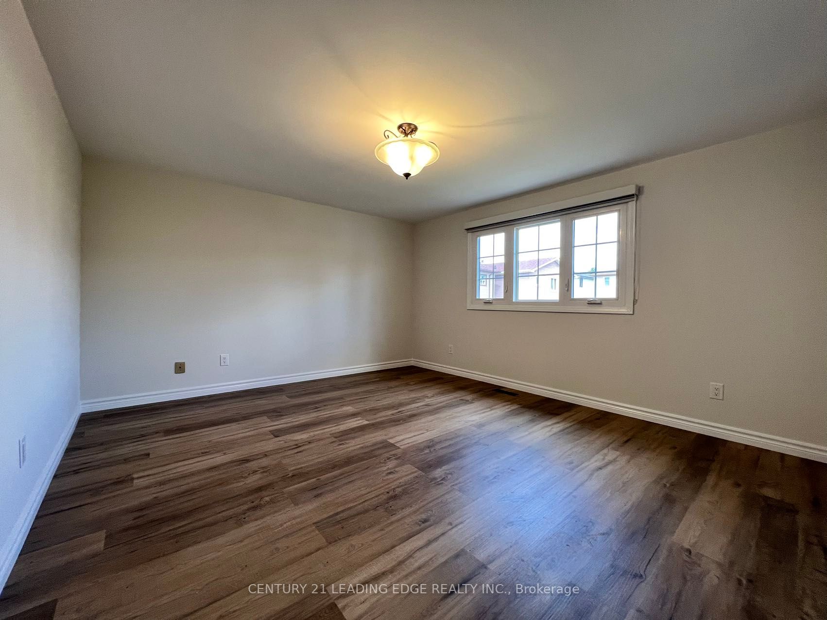 87 Dunmail Dr, #Upper
