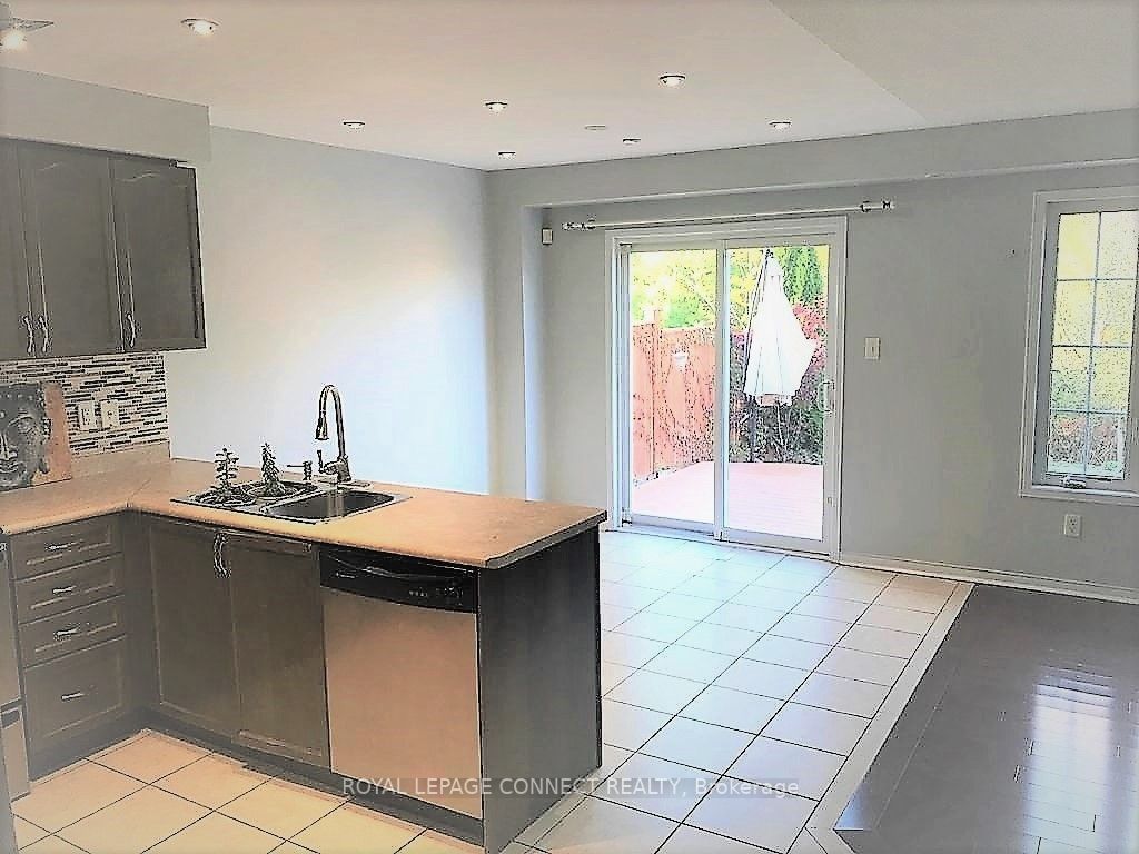 10 Atherton Ave