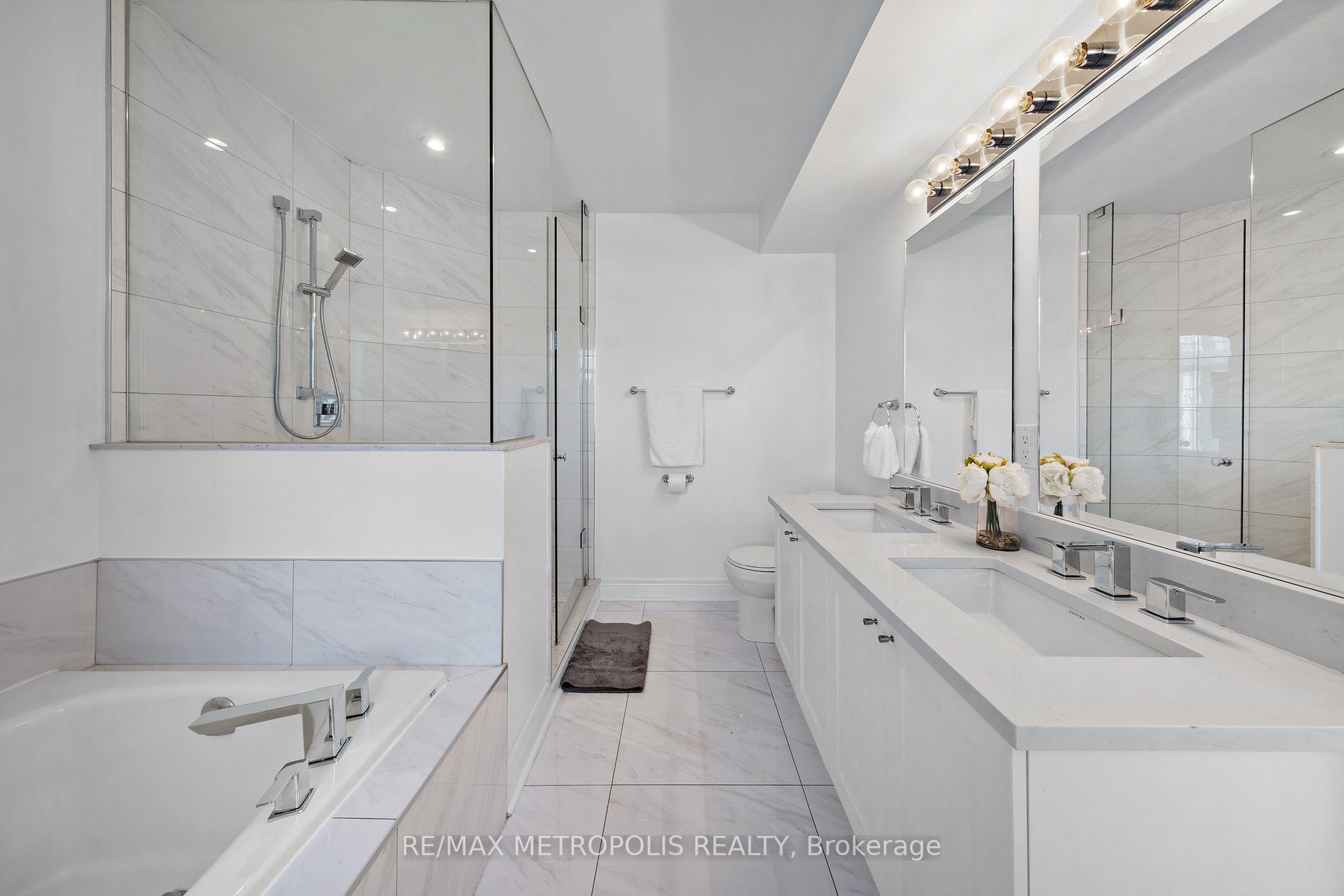 285 Finch Avenue, #19