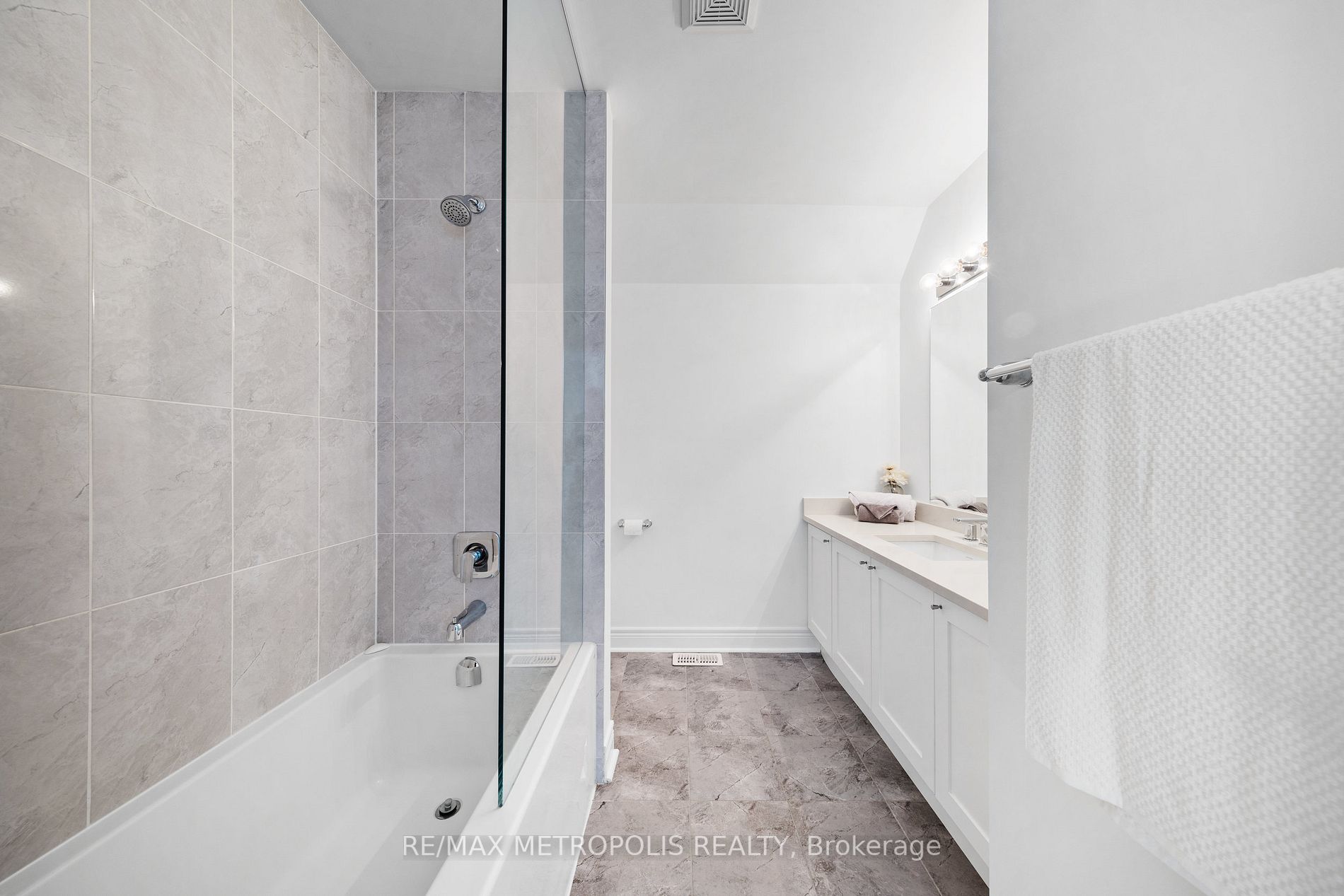285 Finch Avenue, #19