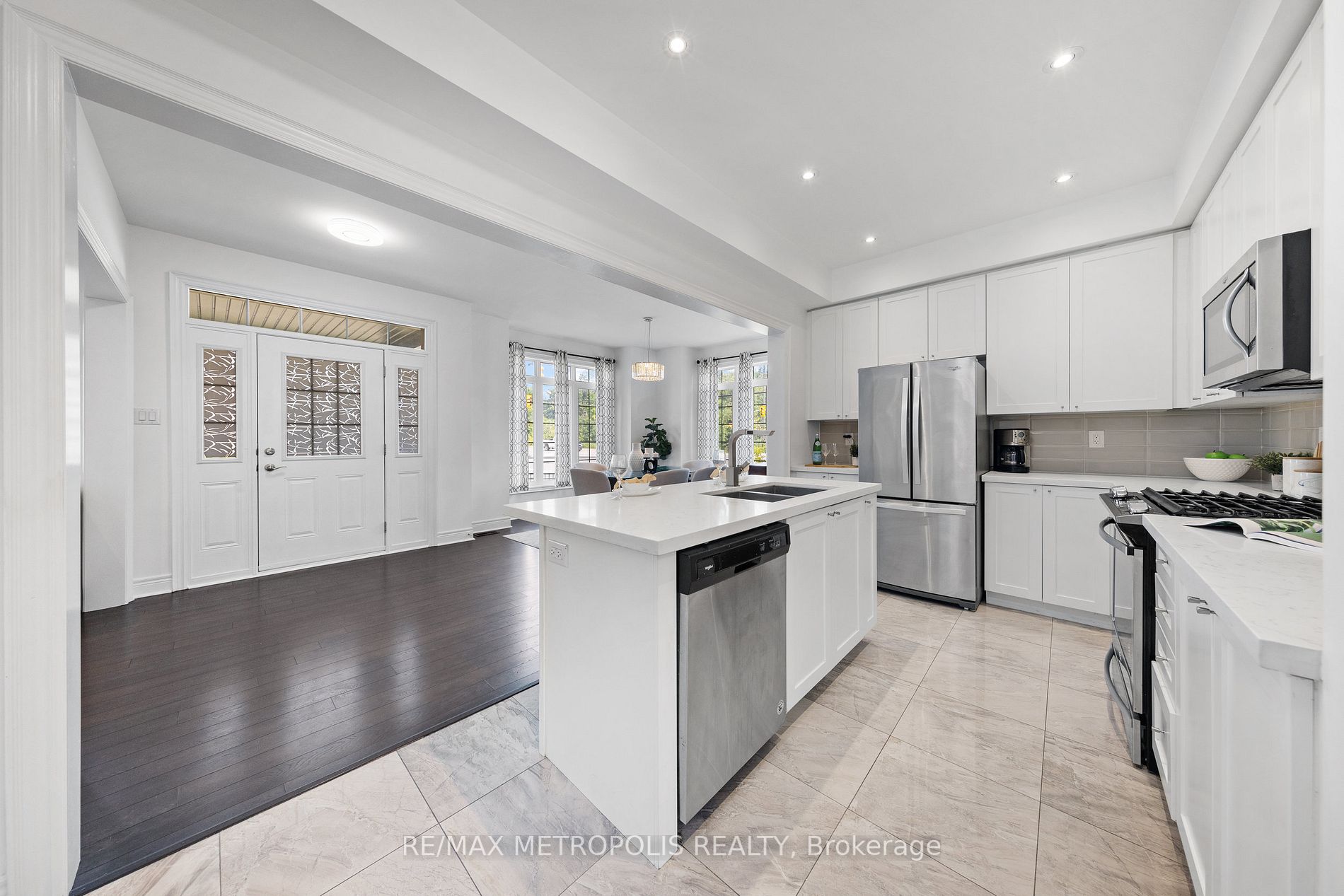 285 Finch Avenue, #19