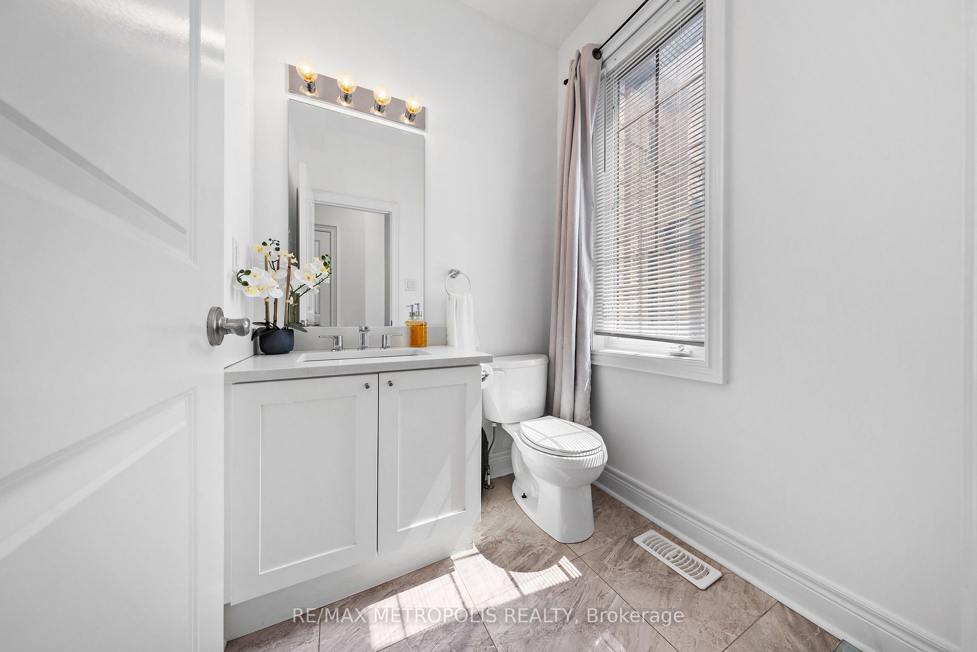 285 Finch Avenue, #19