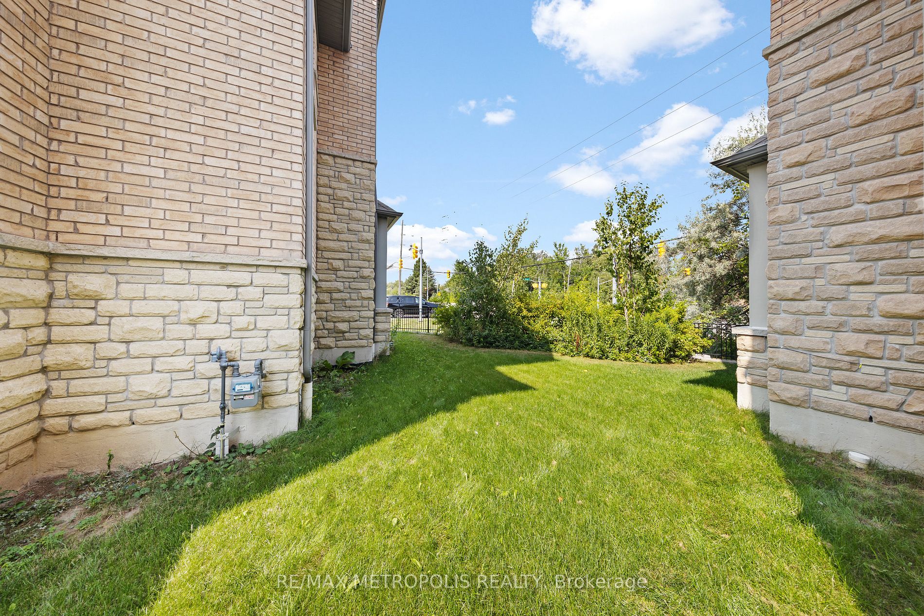 285 Finch Avenue, #19