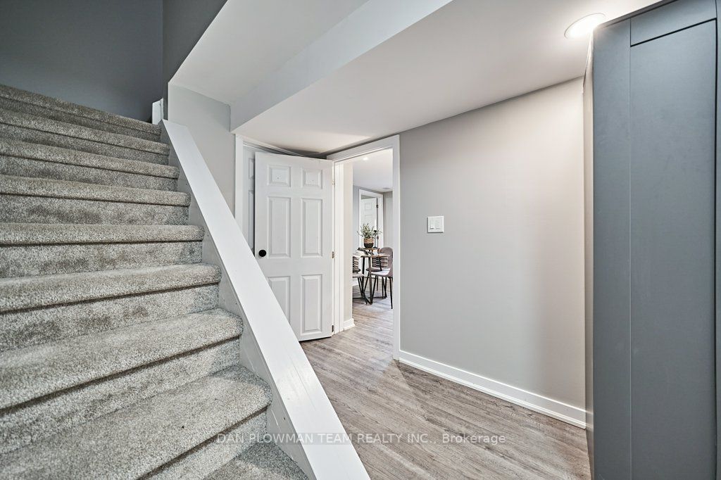 46 Canadian Oaks Dr