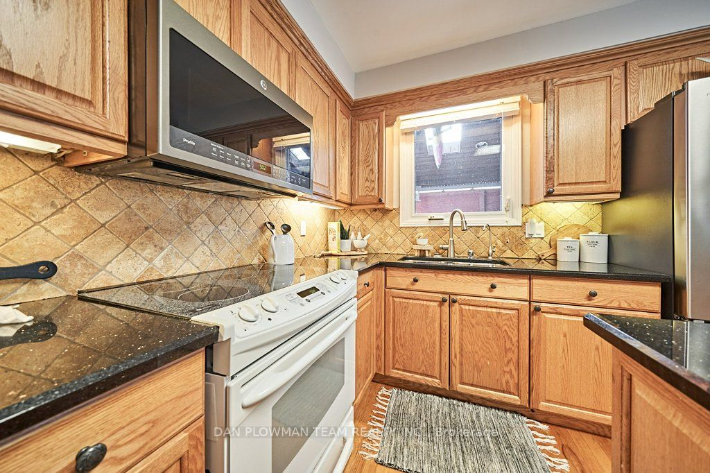 46 Canadian Oaks Dr