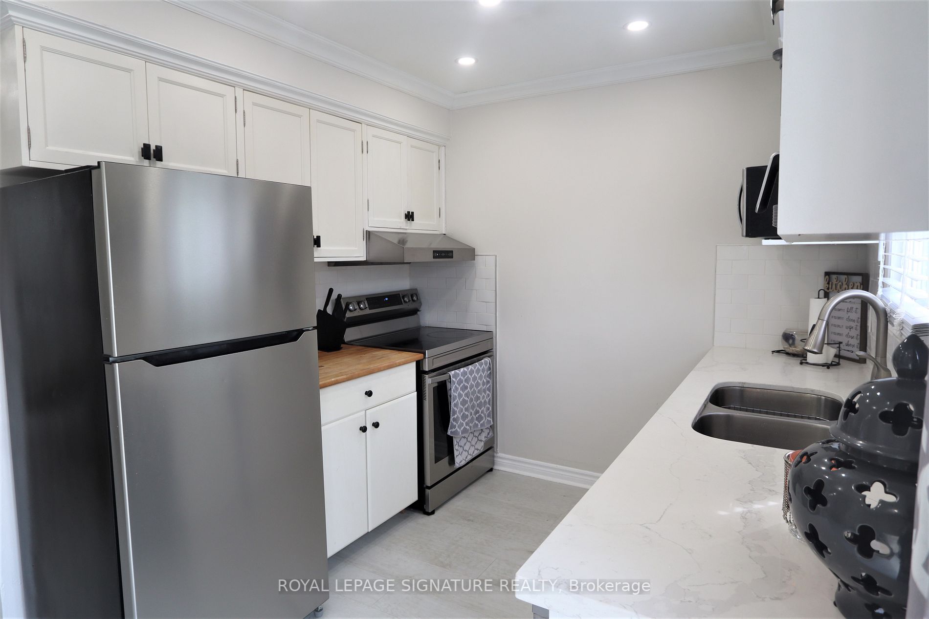 1436 Outlet Drive