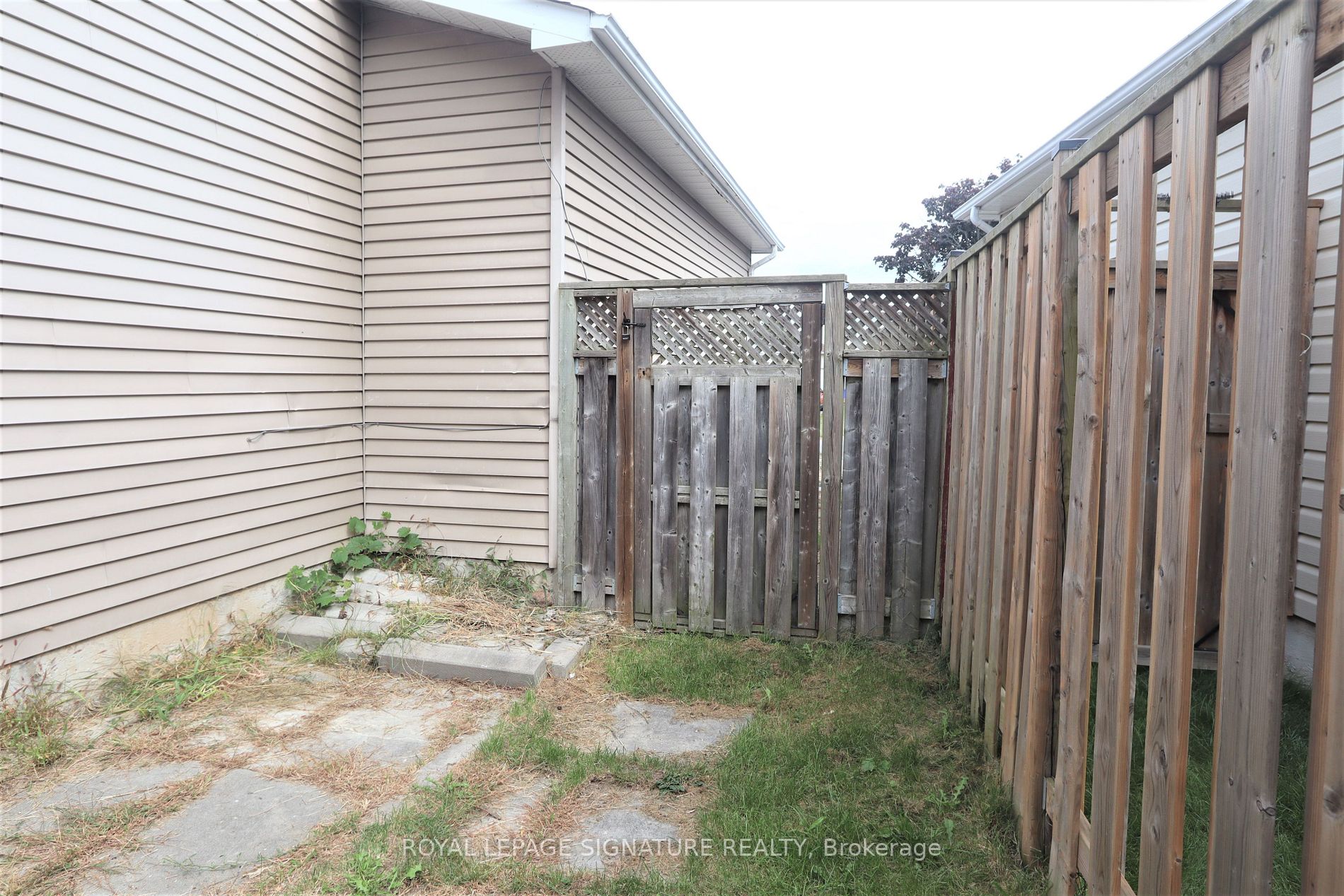 1436 Outlet Drive