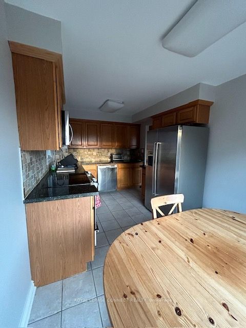 8 Ducatel Cres, #Upper