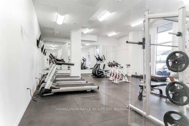 1900 Simcoe St N, #243