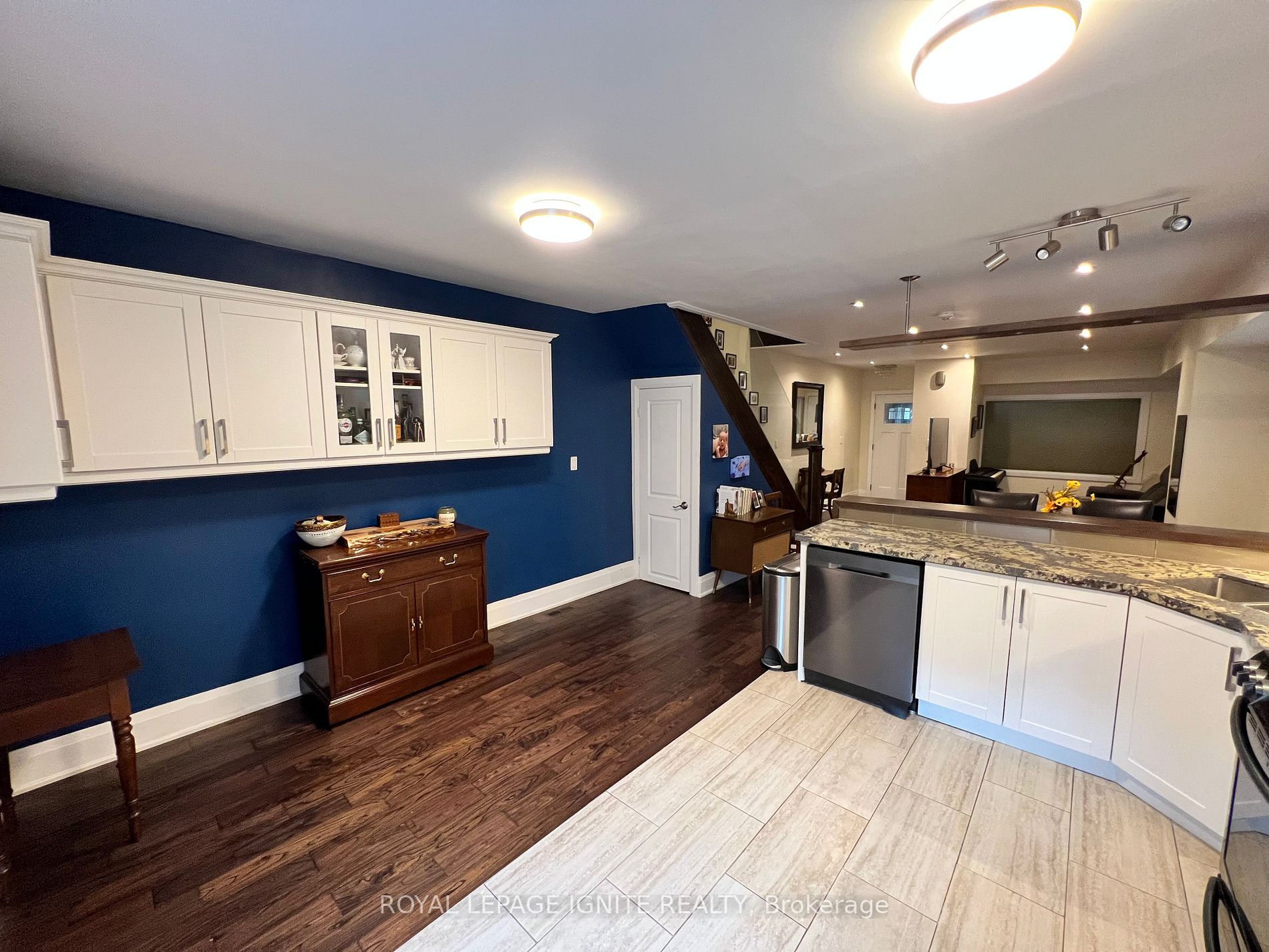 3 Mortimer Ave, #Upper
