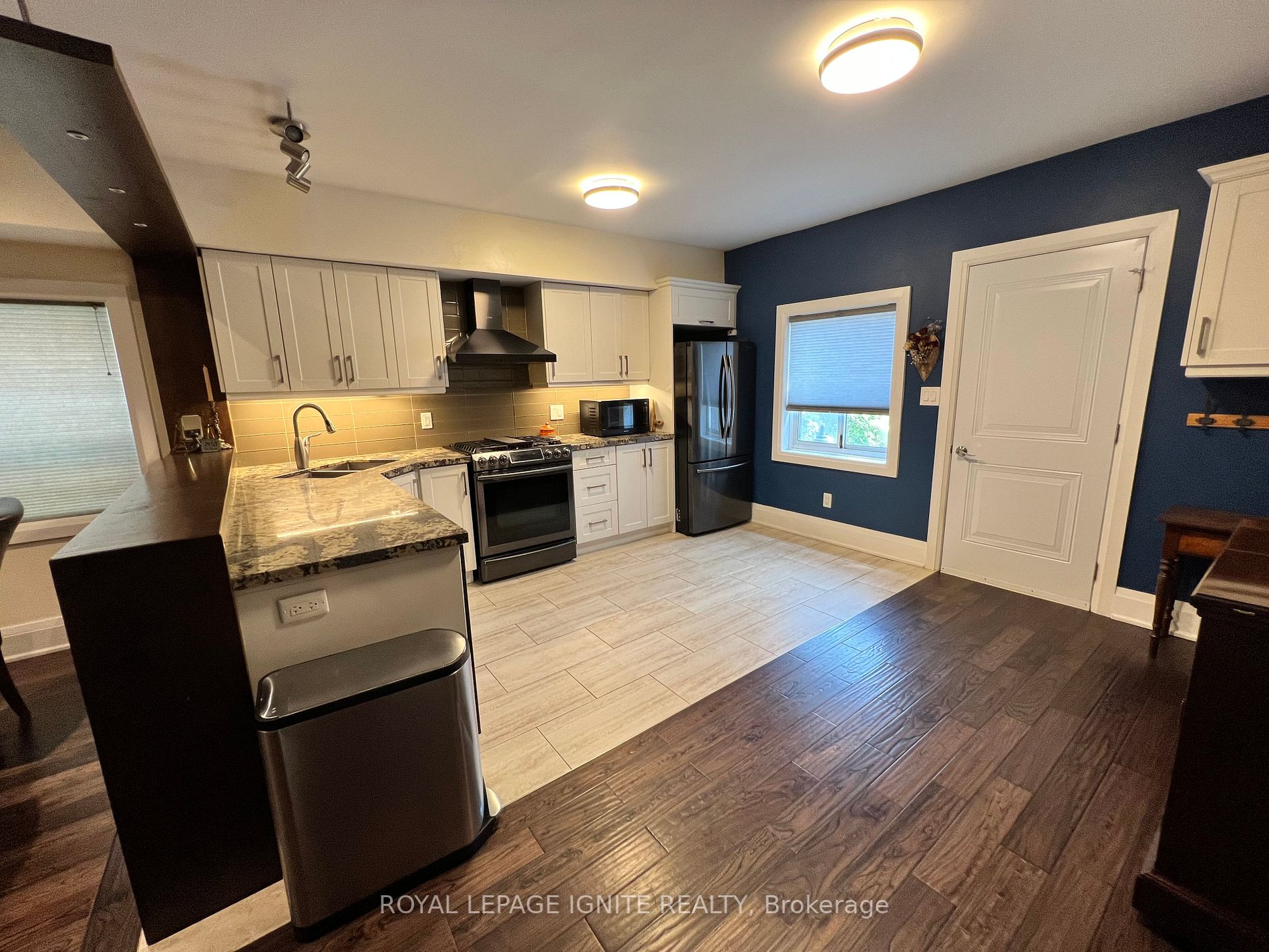 3 Mortimer Ave, #Upper