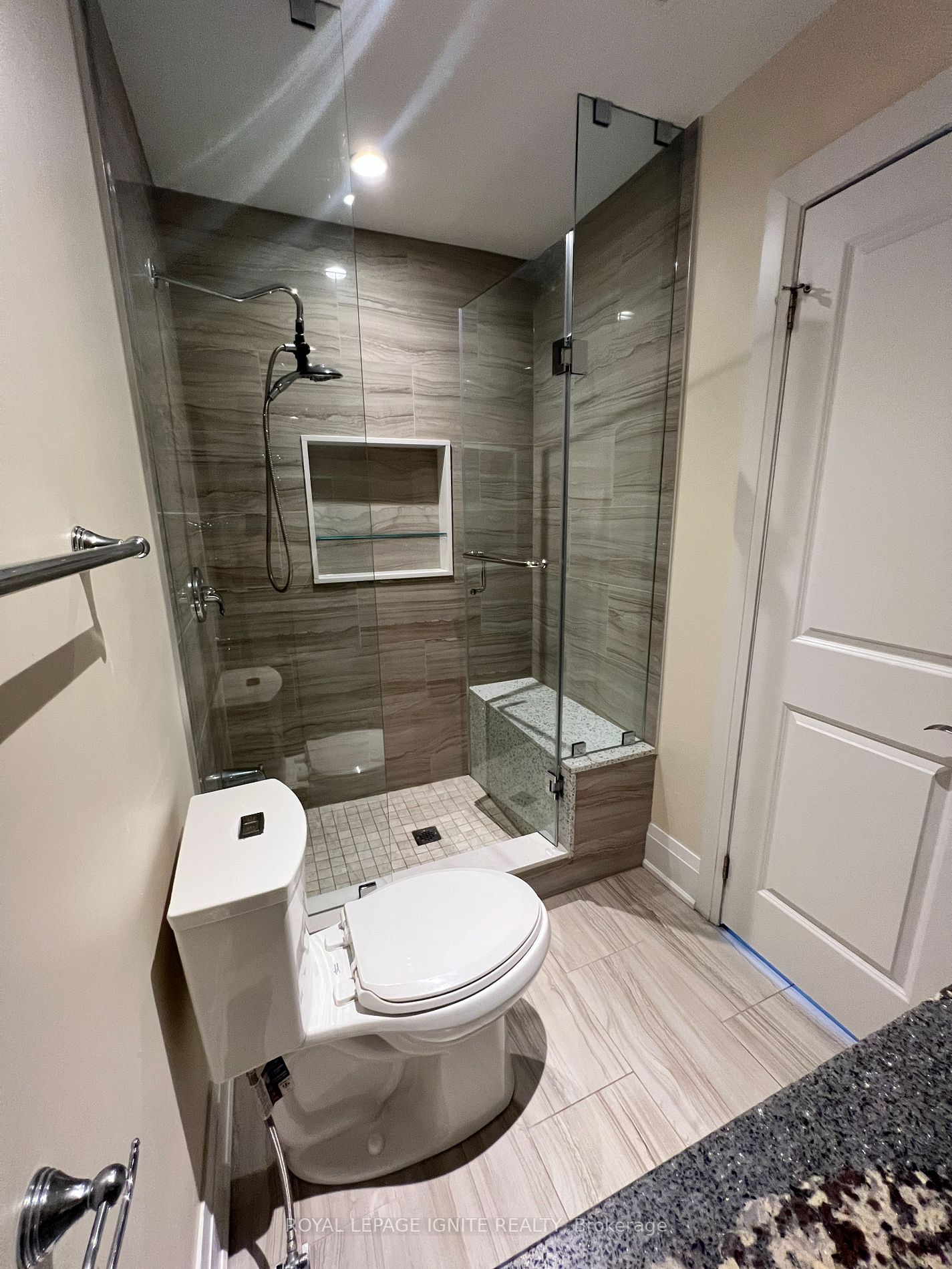 3 Mortimer Ave, #Upper