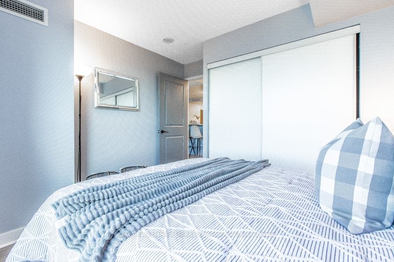 38 Lee Centre Drive N, #2602