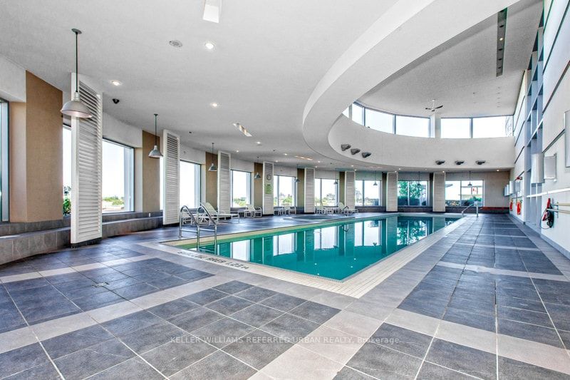 38 Lee Centre Drive N, #2602