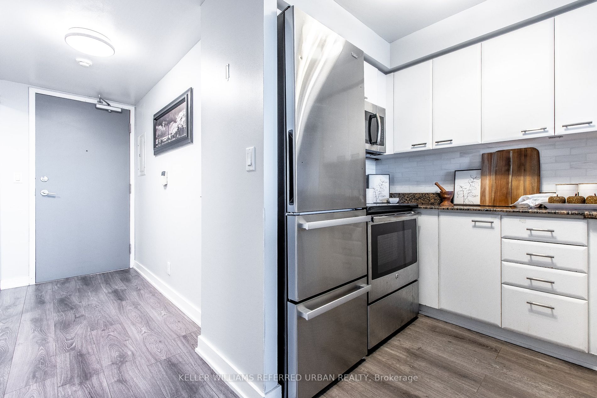38 Lee Centre Drive N, #2602