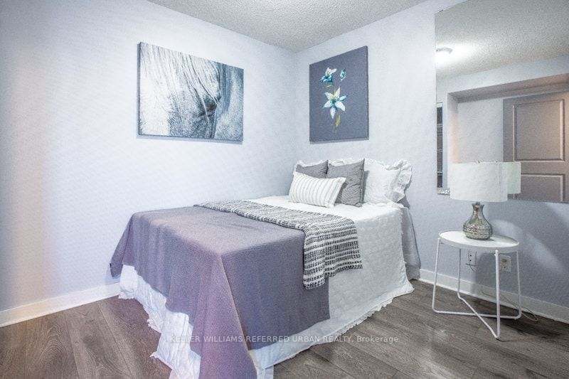 38 Lee Centre Drive N, #2602
