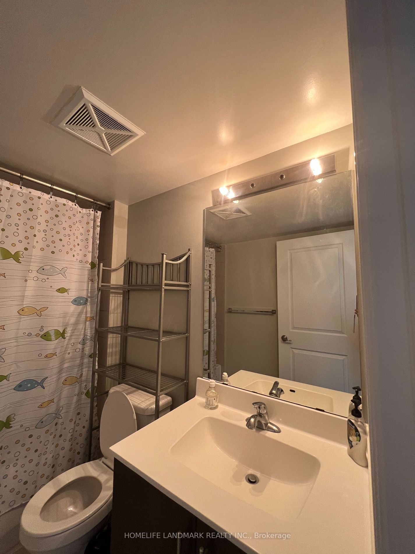 50 Town Centre Crt, #711