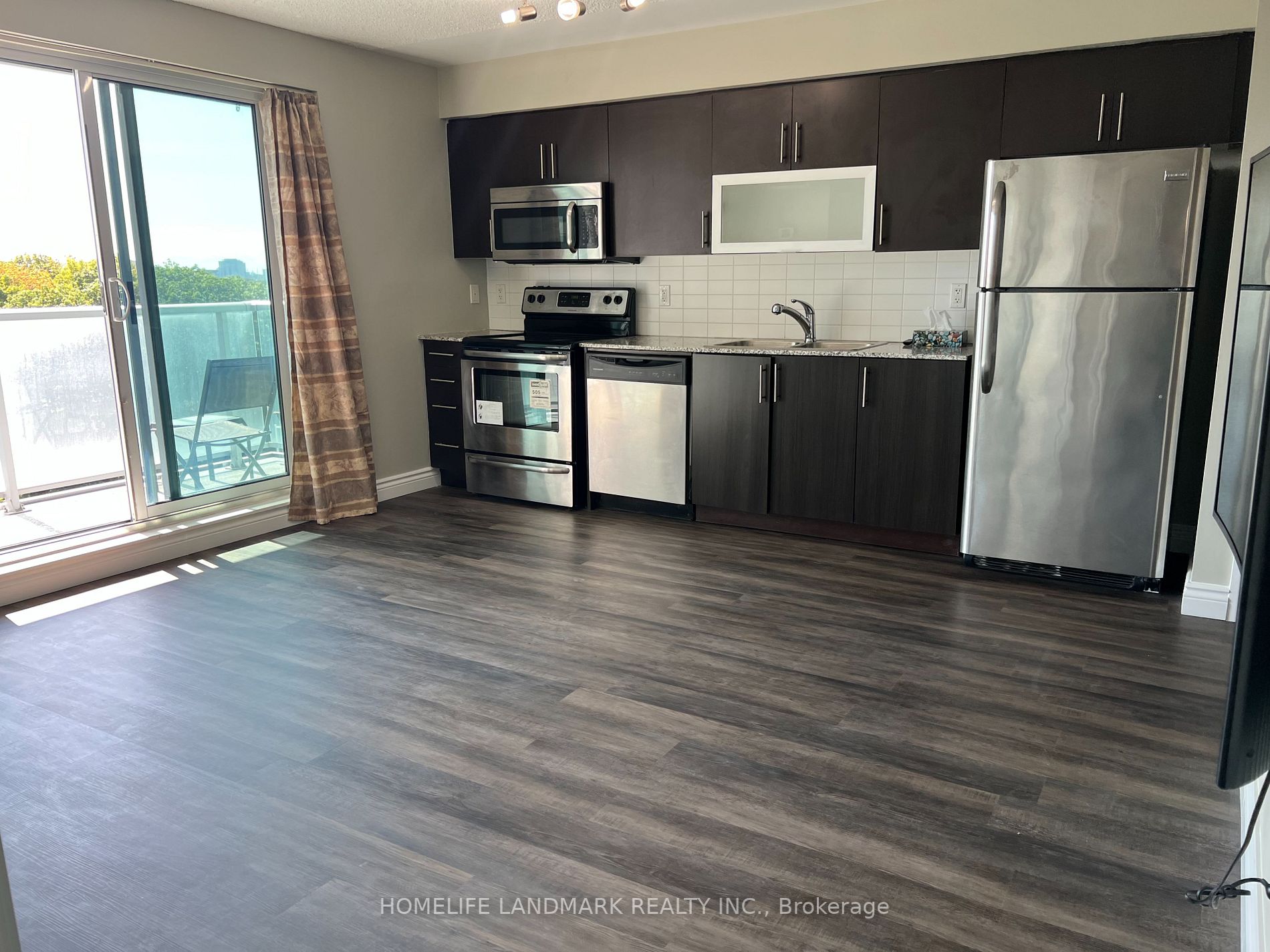 50 Town Centre Crt, #711