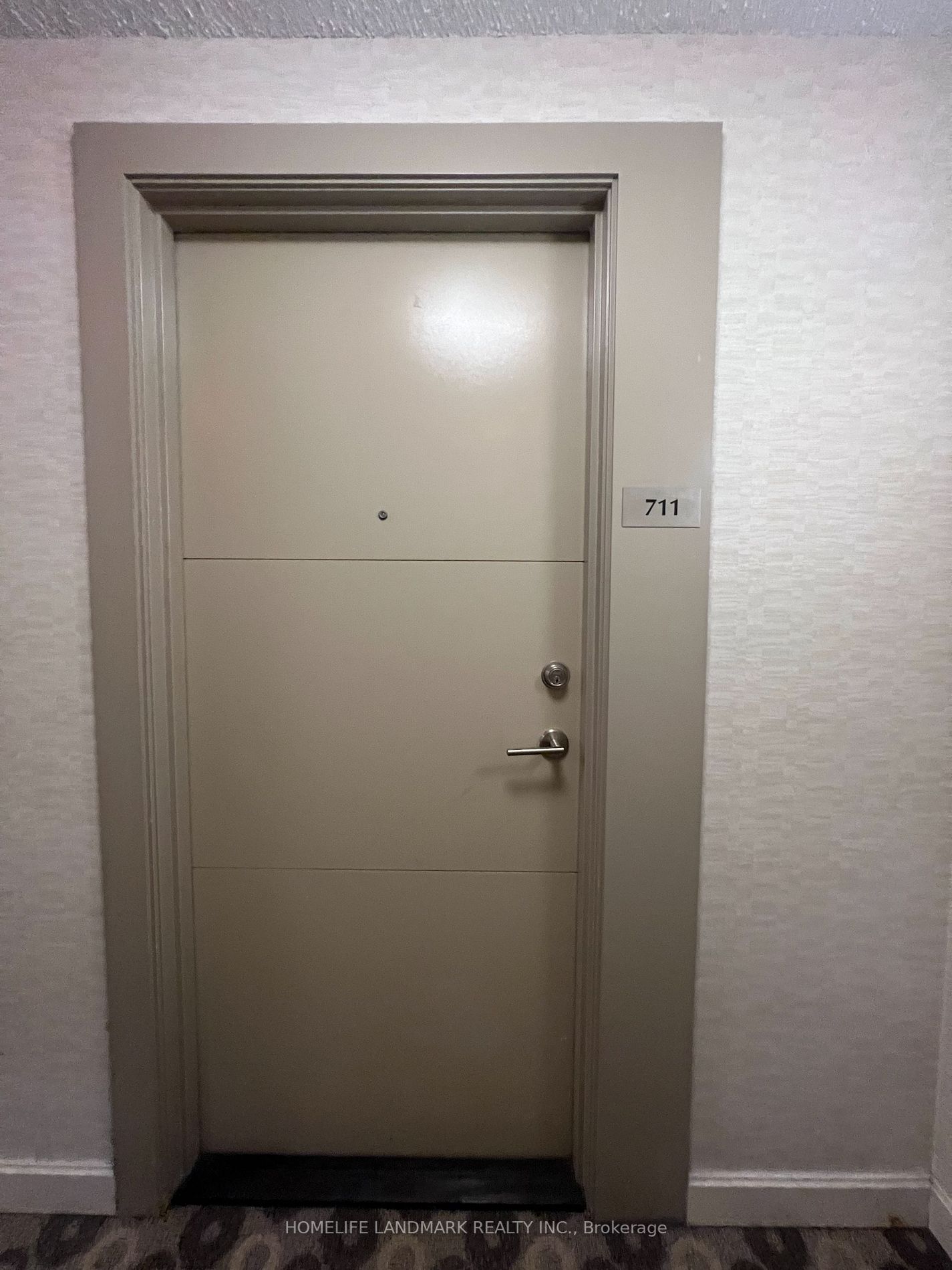 50 Town Centre Crt, #711
