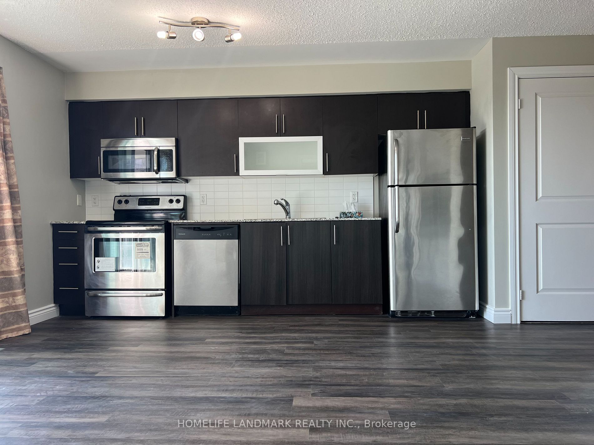 50 Town Centre Crt, #711