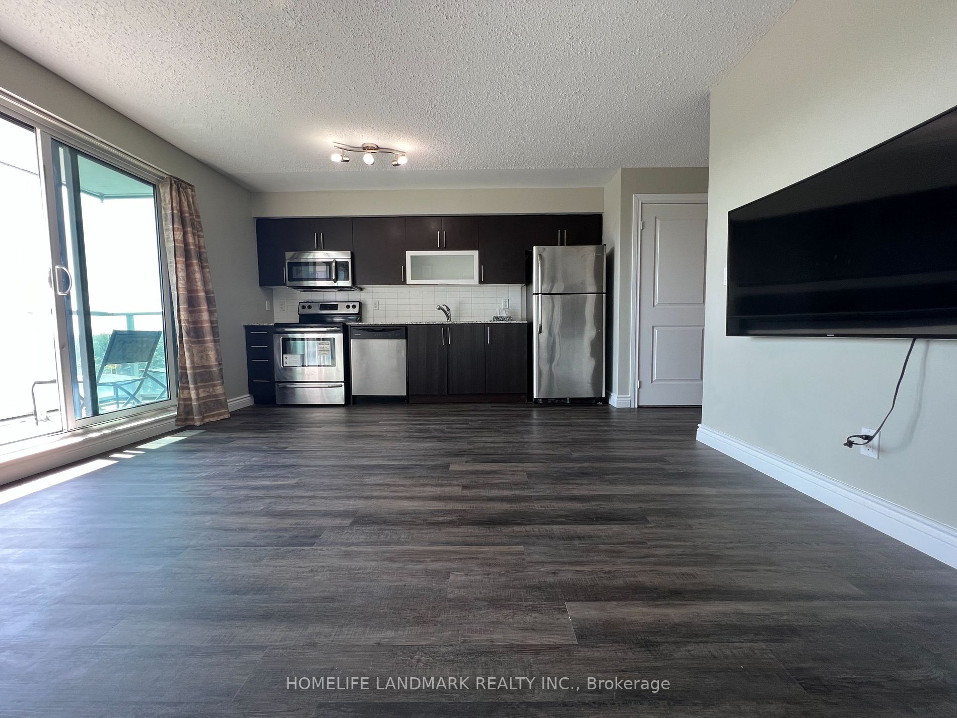 50 Town Centre Crt, #711