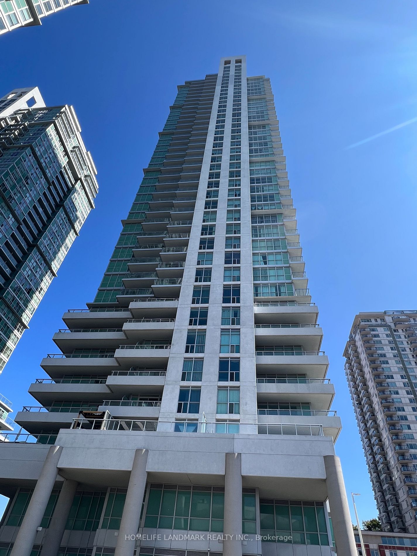 50 Town Centre Crt, #711
