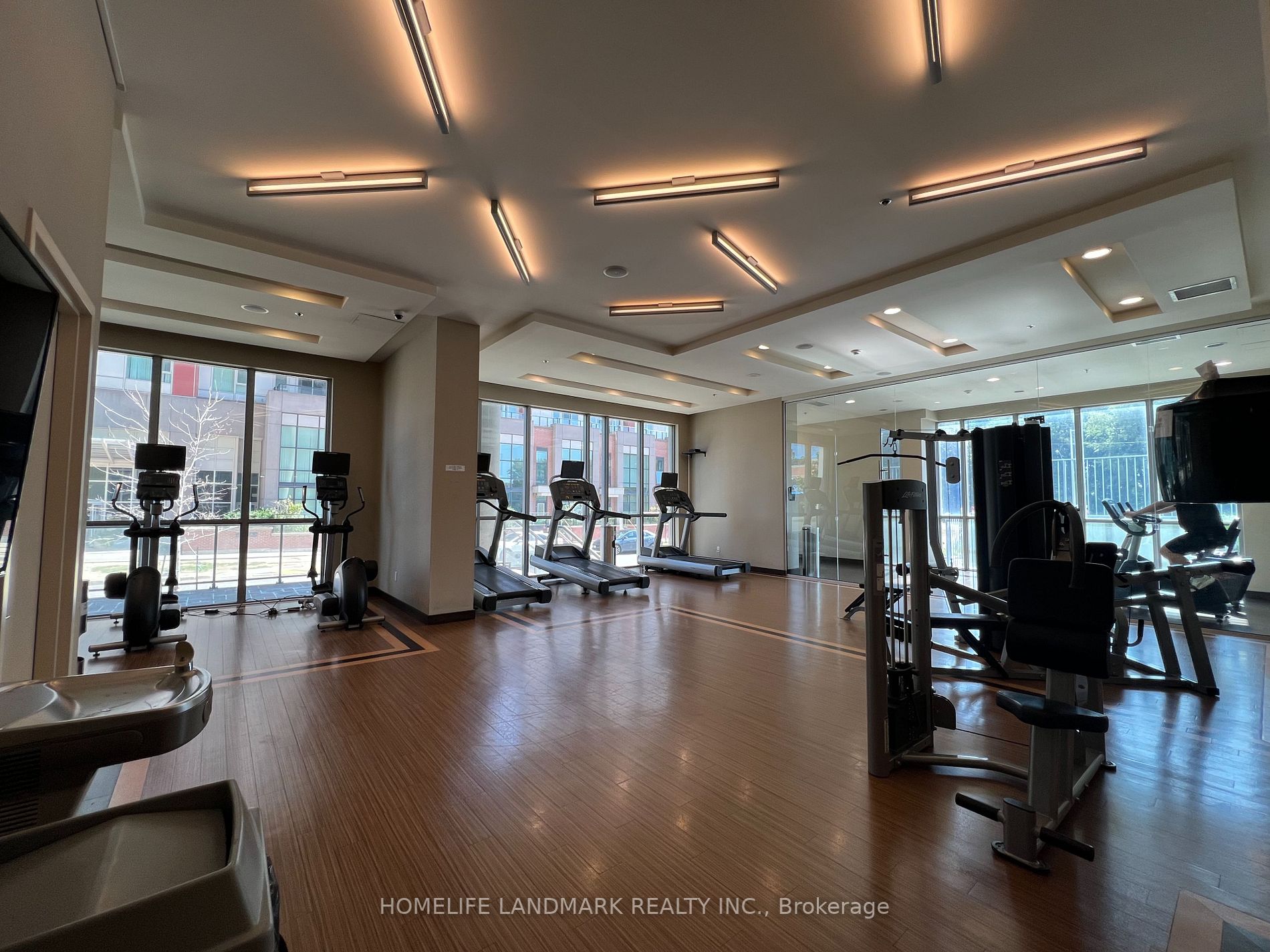 50 Town Centre Crt, #711